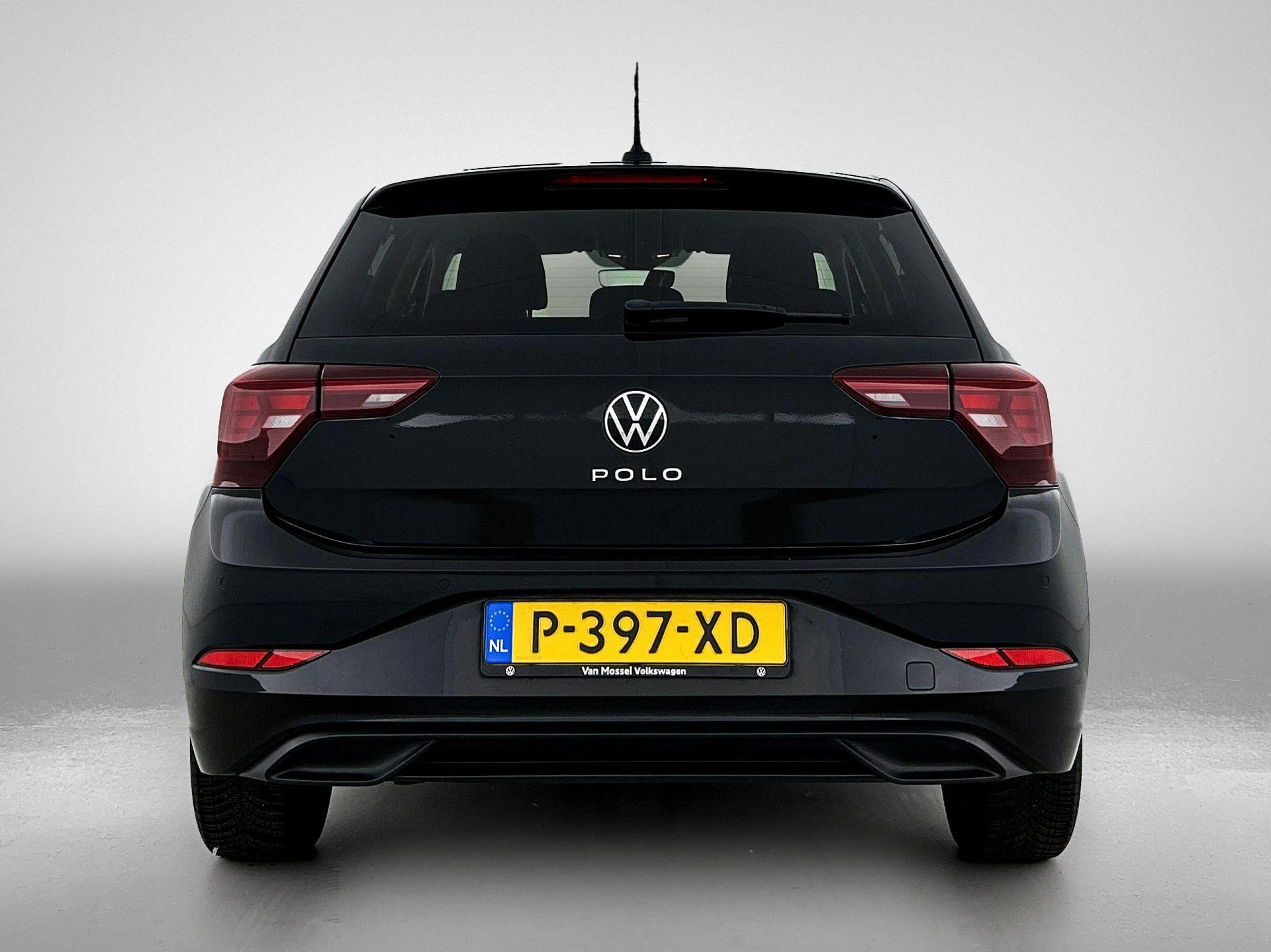 Volkswagen-Polo-image-2