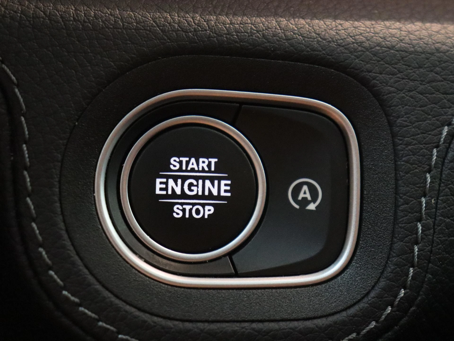 Mercedes-Benz-GLE-image-28