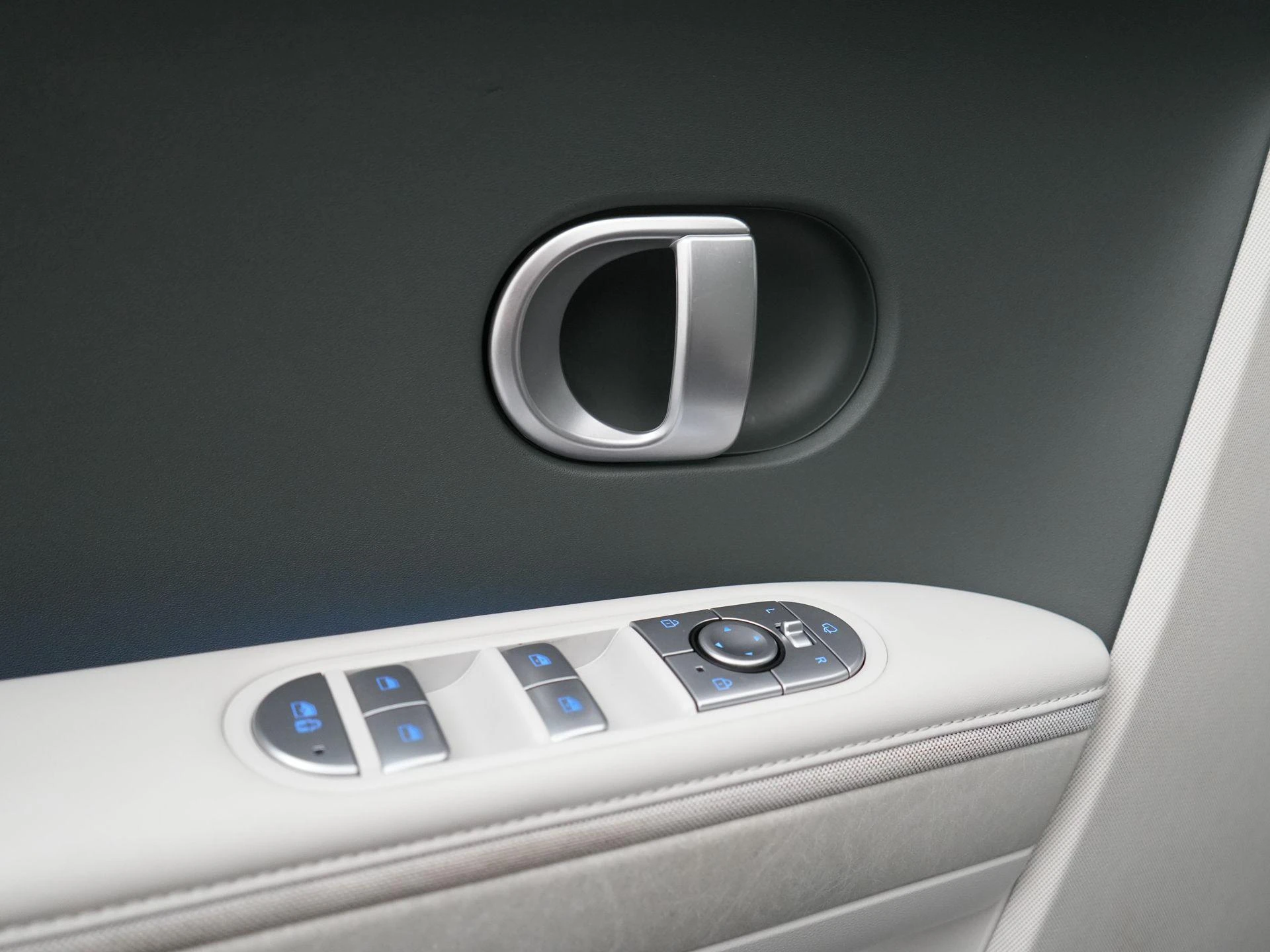 Hyundai-IONIQ 5-image-36