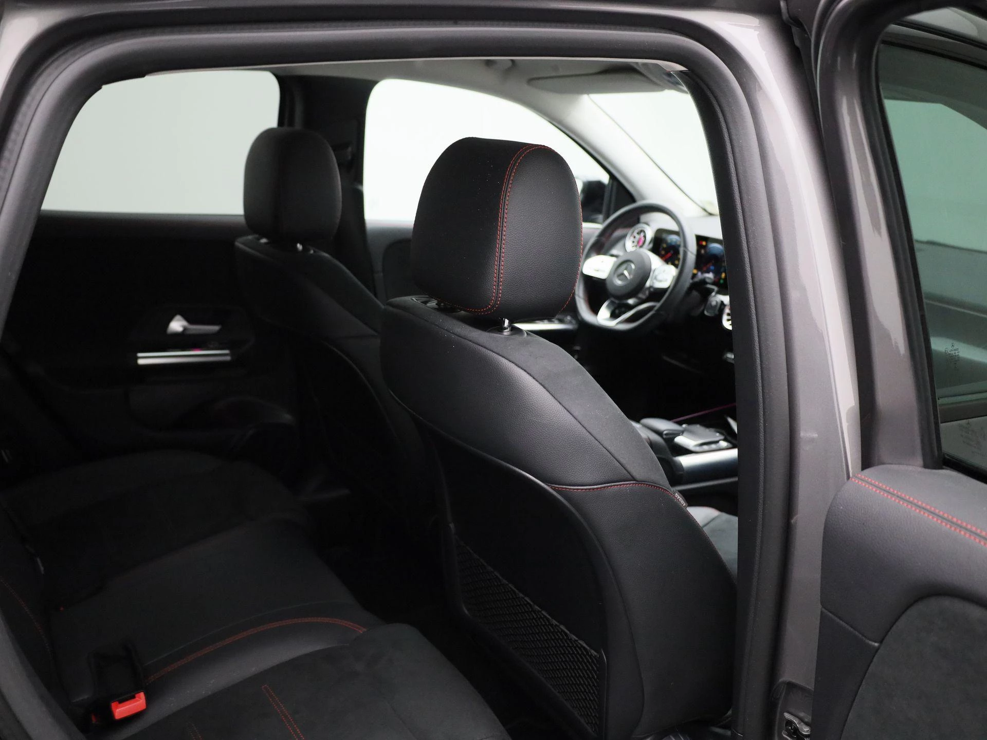 Mercedes-Benz GLA 250 e AMG Line + CARPLAY + MULTIBEAM + NIGHTPAKKET +