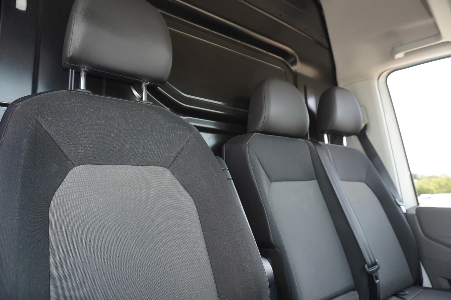 Volkswagen-Crafter-image-11
