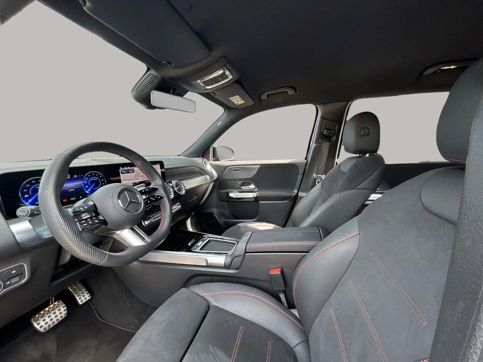 Mercedes-Benz-EQB-image-9