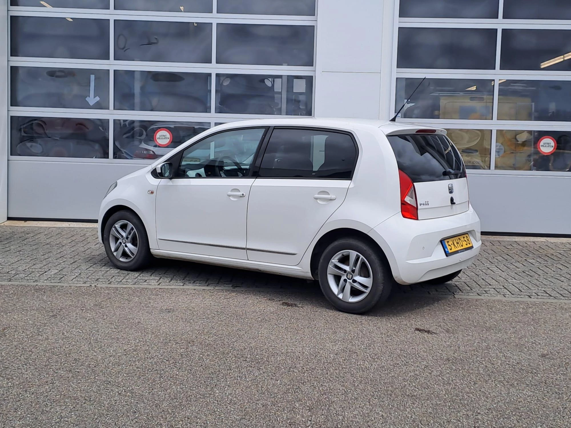 SEAT-Mii-image-2