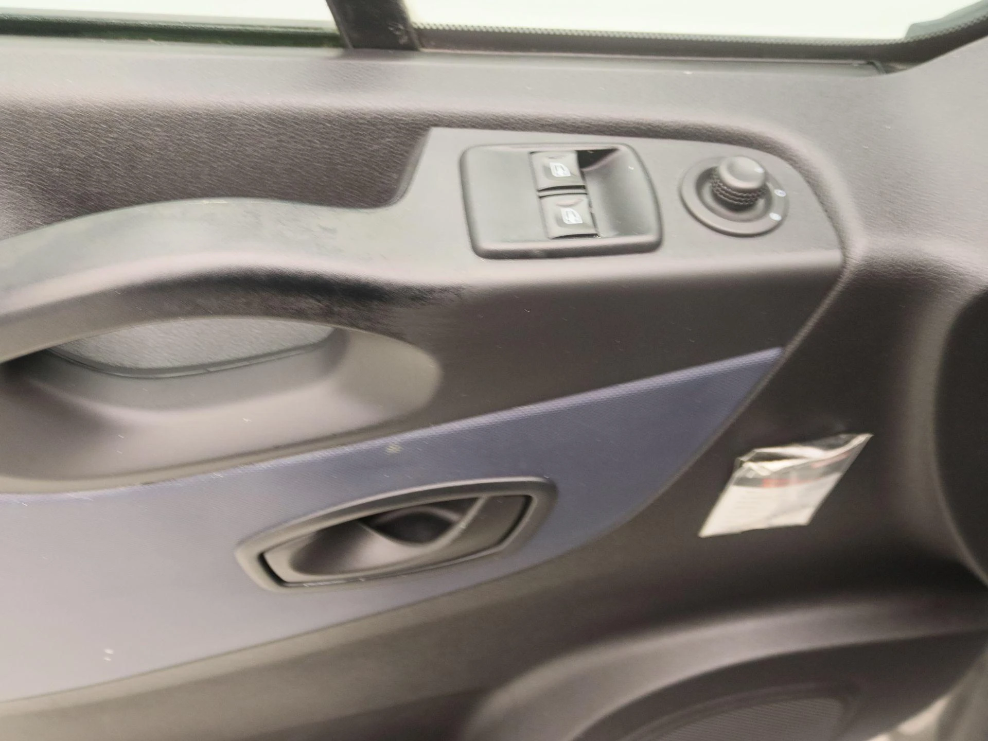 Opel-Vivaro-image-19