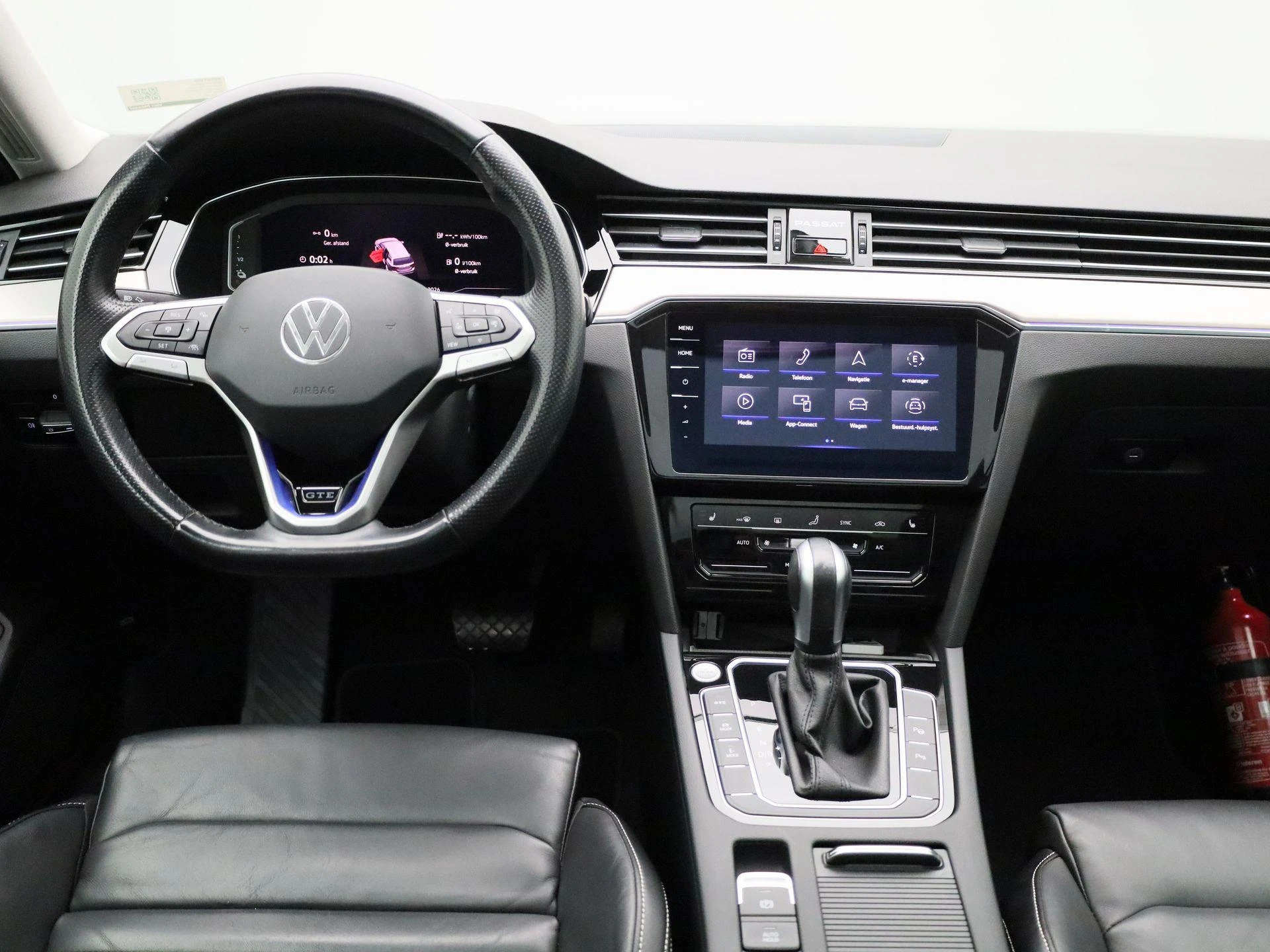 Volkswagen-Passat-image-6