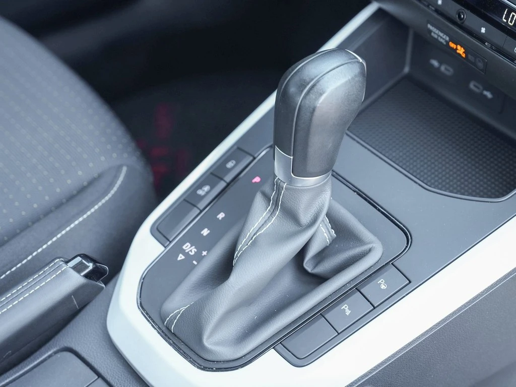 SEAT-Arona-image-9