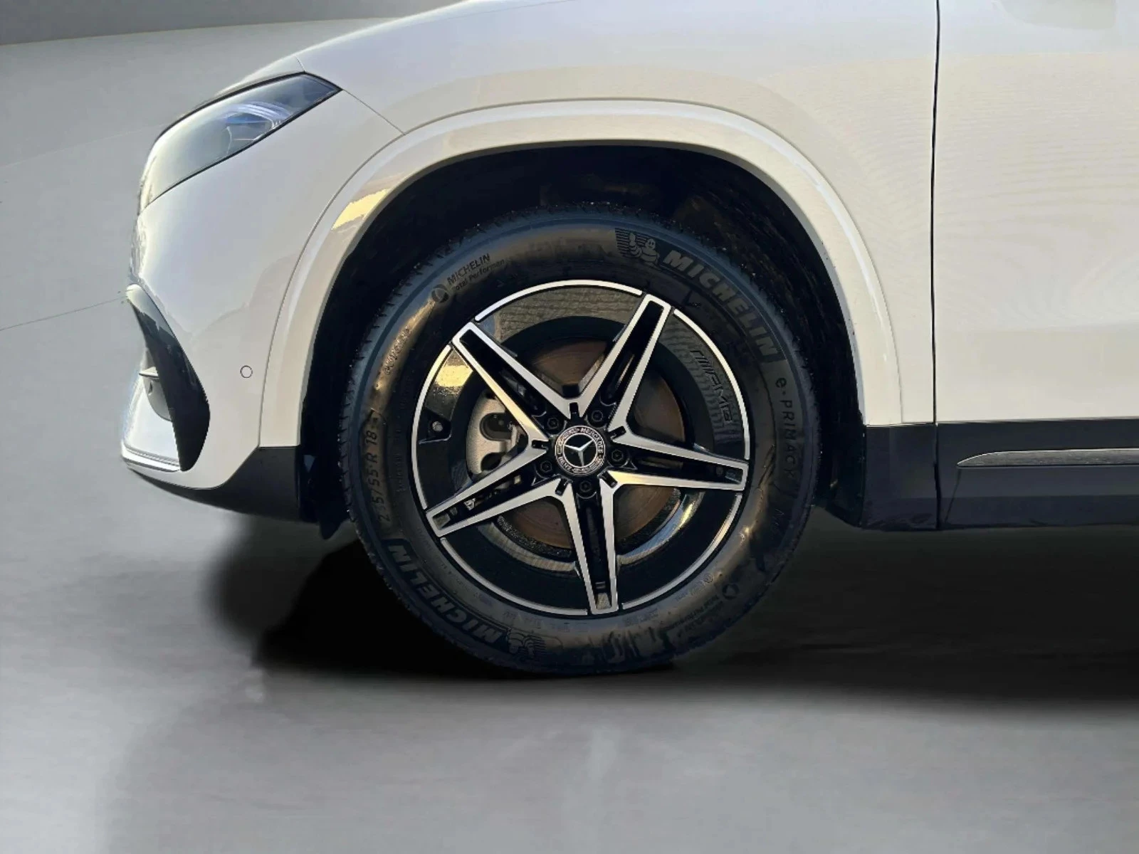 Mercedes-Benz-EQA-image-9