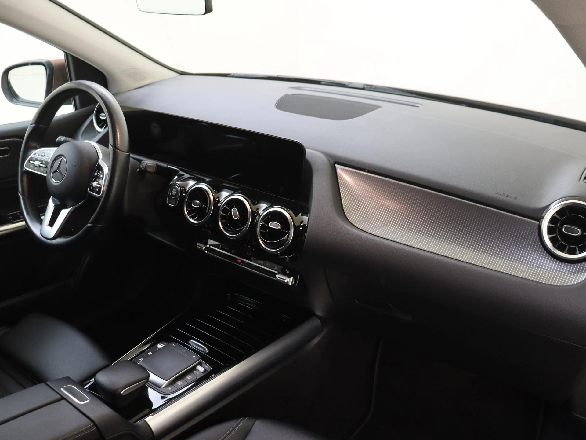 Mercedes-Benz-B-Klasse-image-3