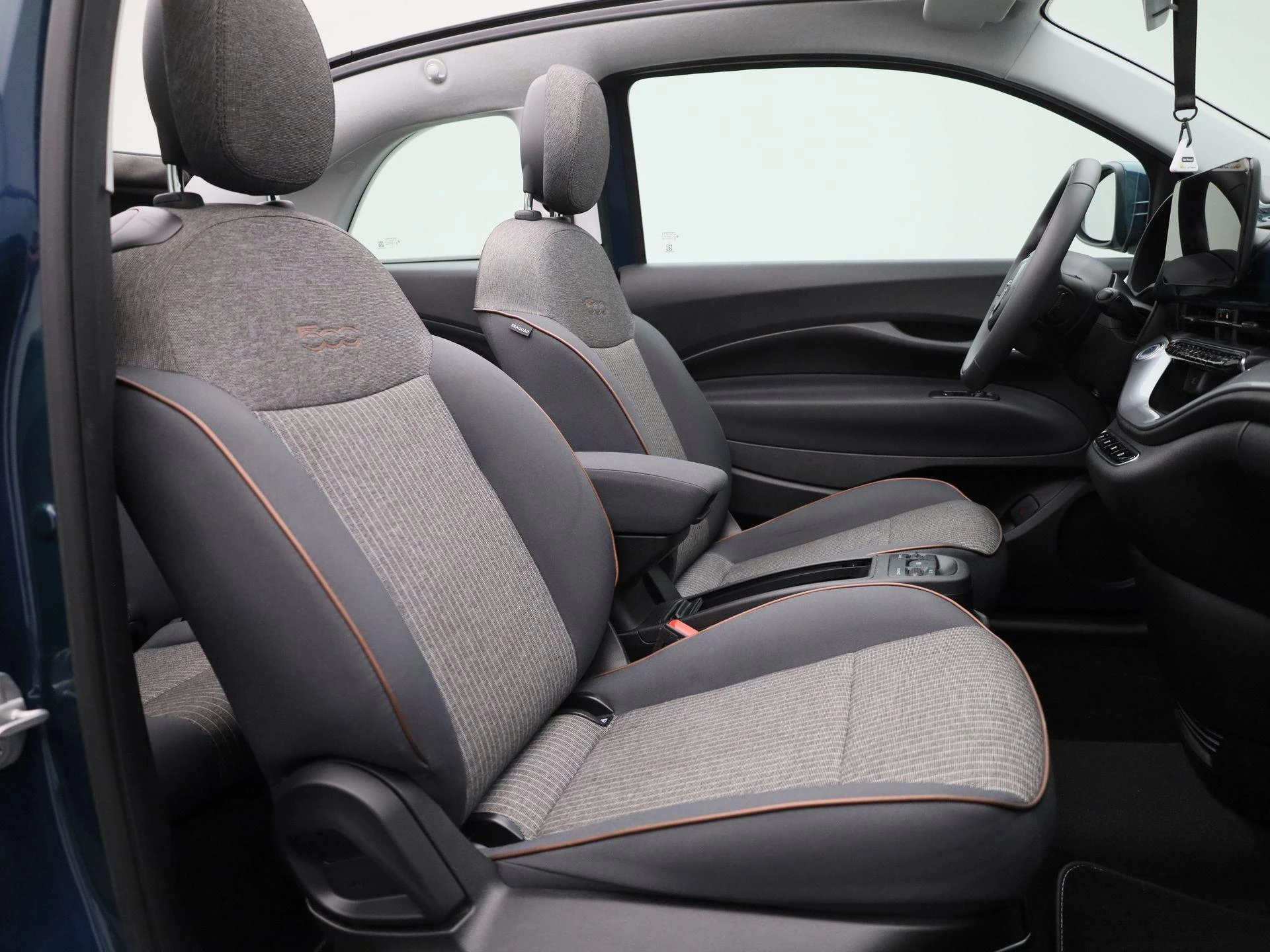 Fiat-500e-image-32