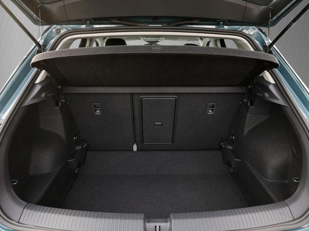Volkswagen-T-Roc-image-5