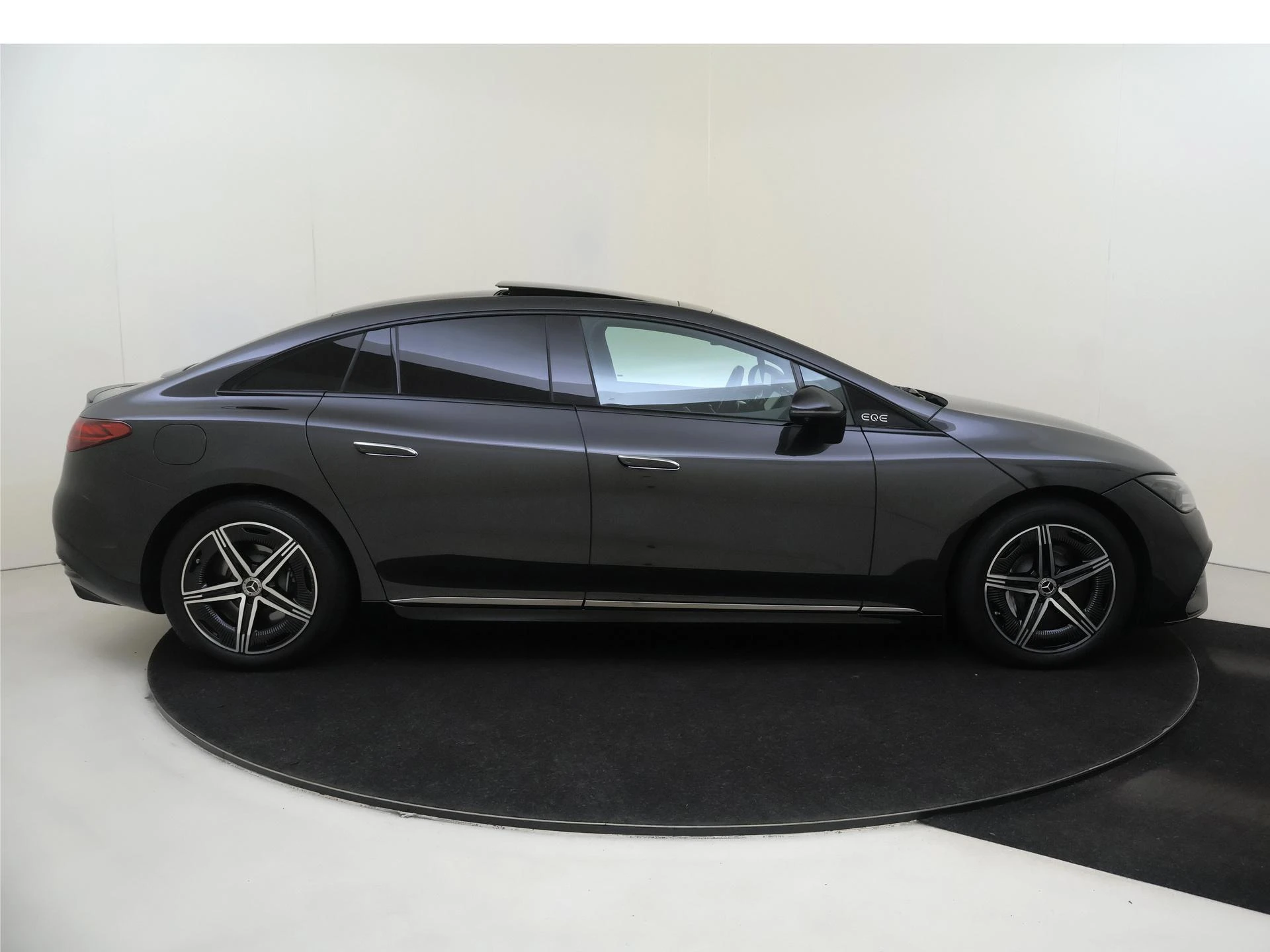 Mercedes-Benz EQE 300 AMG Line 89 kWh