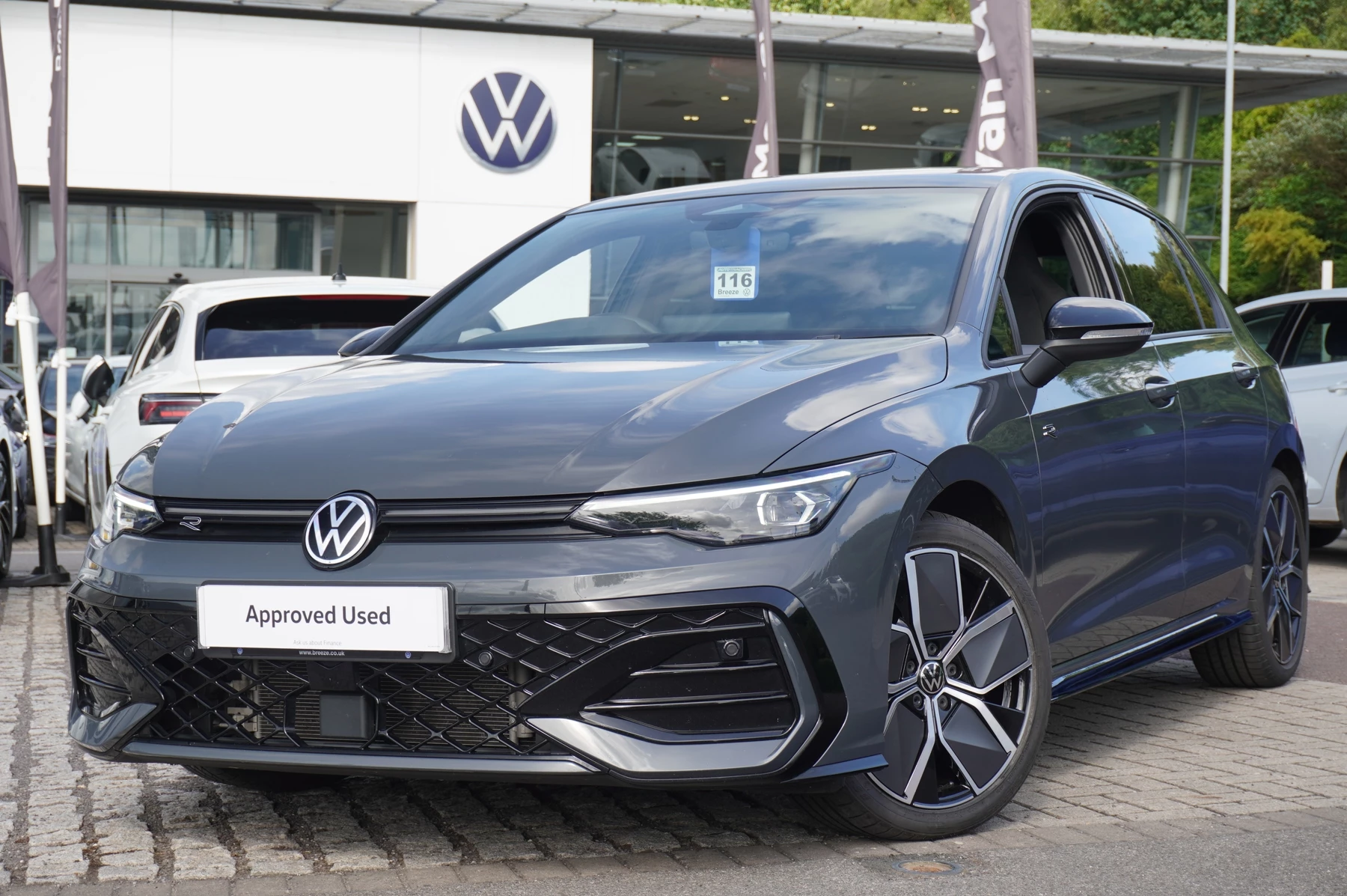 Volkswagen-Golf-image-46
