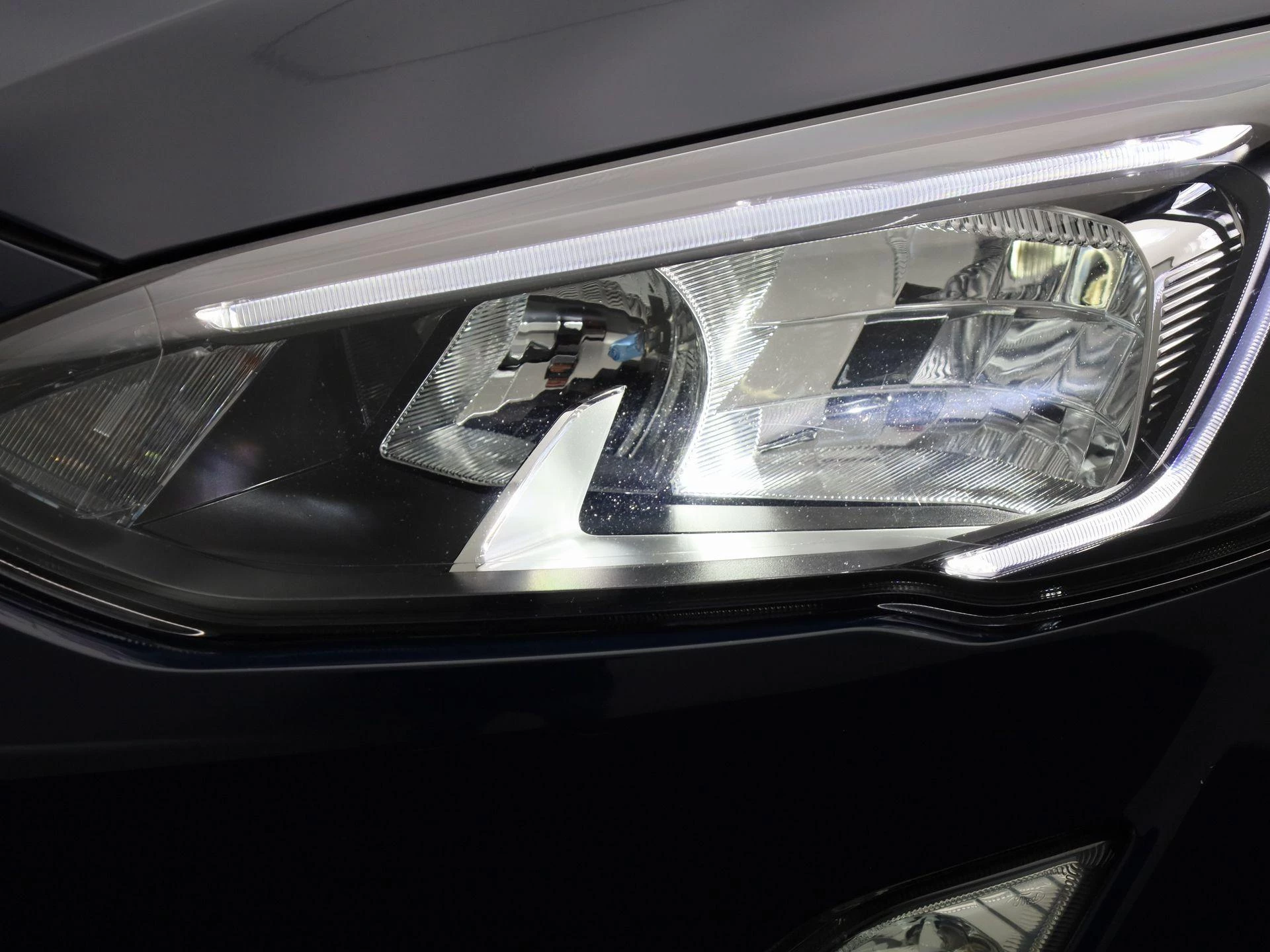Ford Focus Wagon 1.0 EcoBoost Trend Edition Business