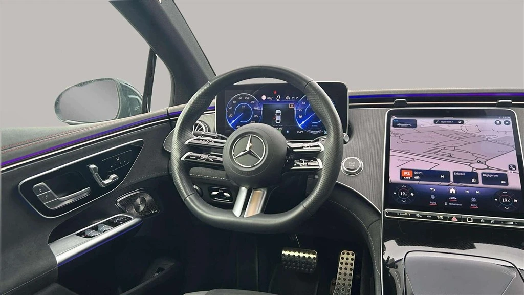 Mercedes-Benz-EQE-image-13