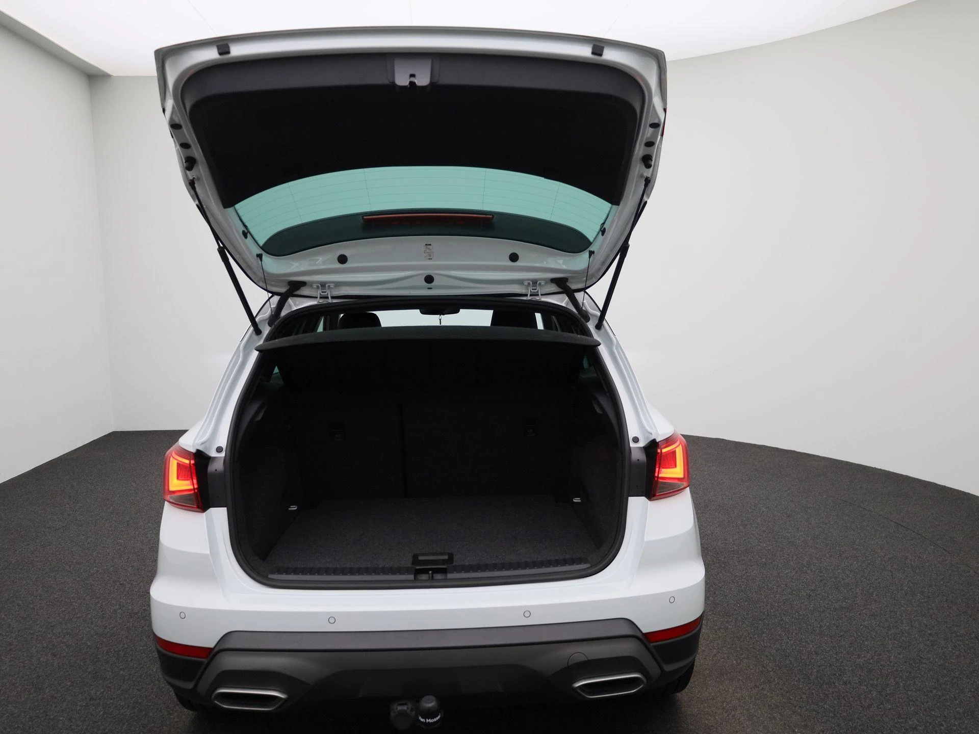 SEAT-Arona-image-10