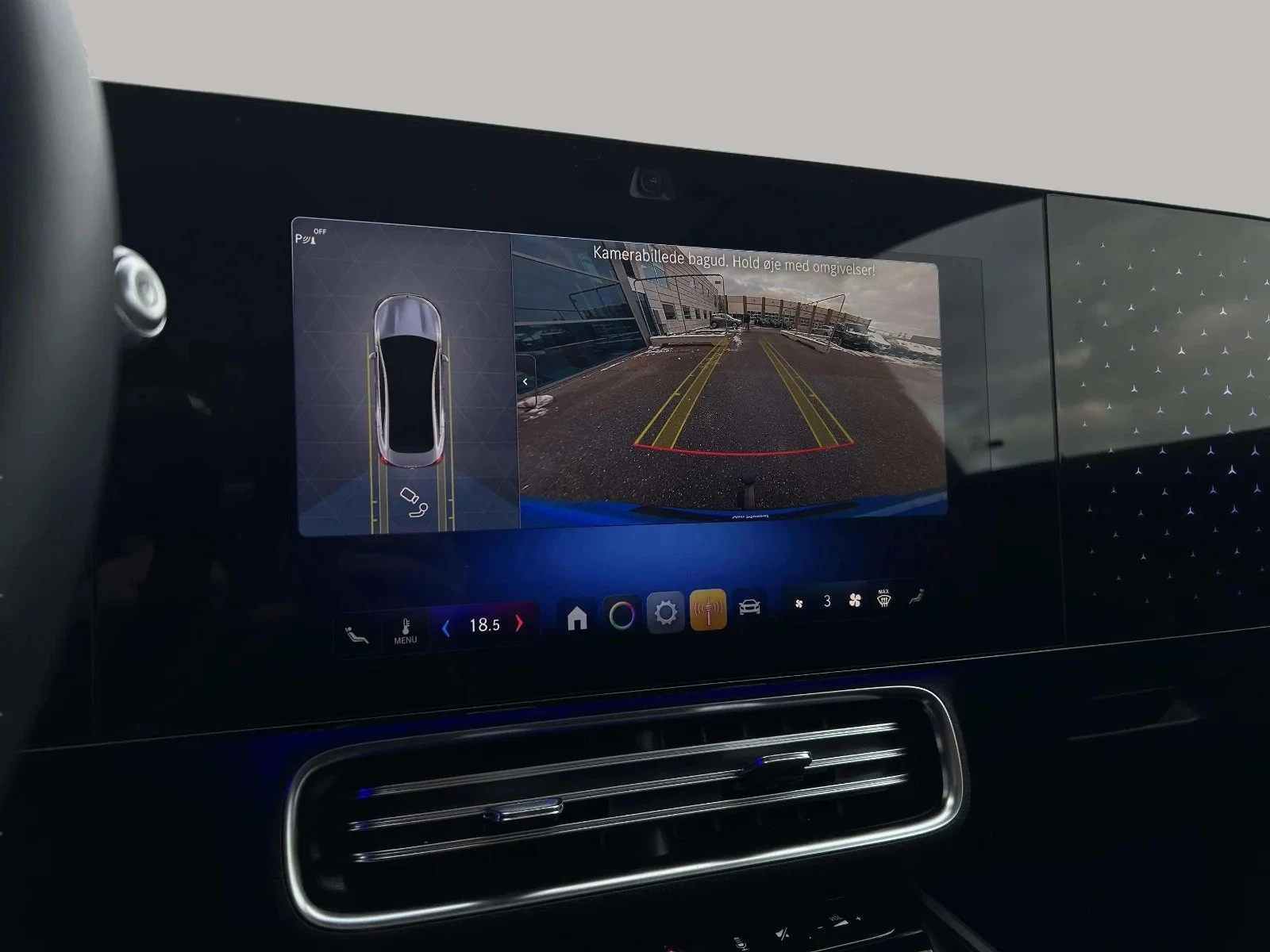 Mercedes-Benz-CLA-image-17