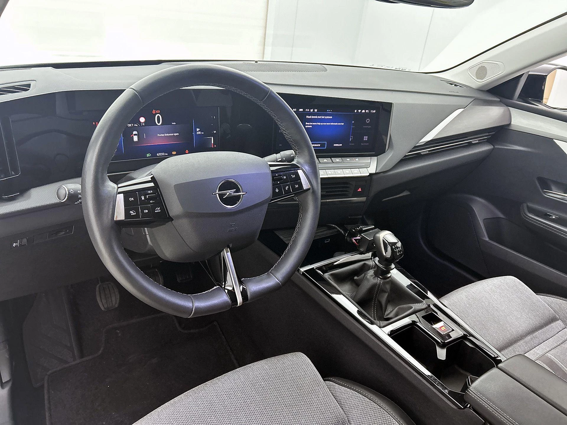Opel-Astra-image-16