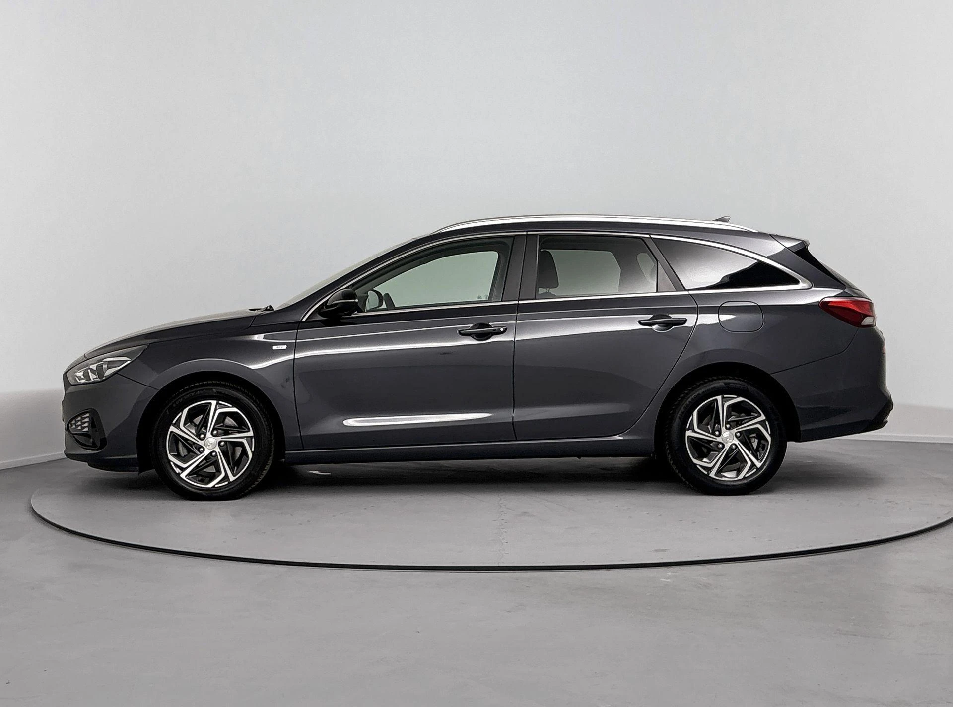 Hyundai-i30-image-1