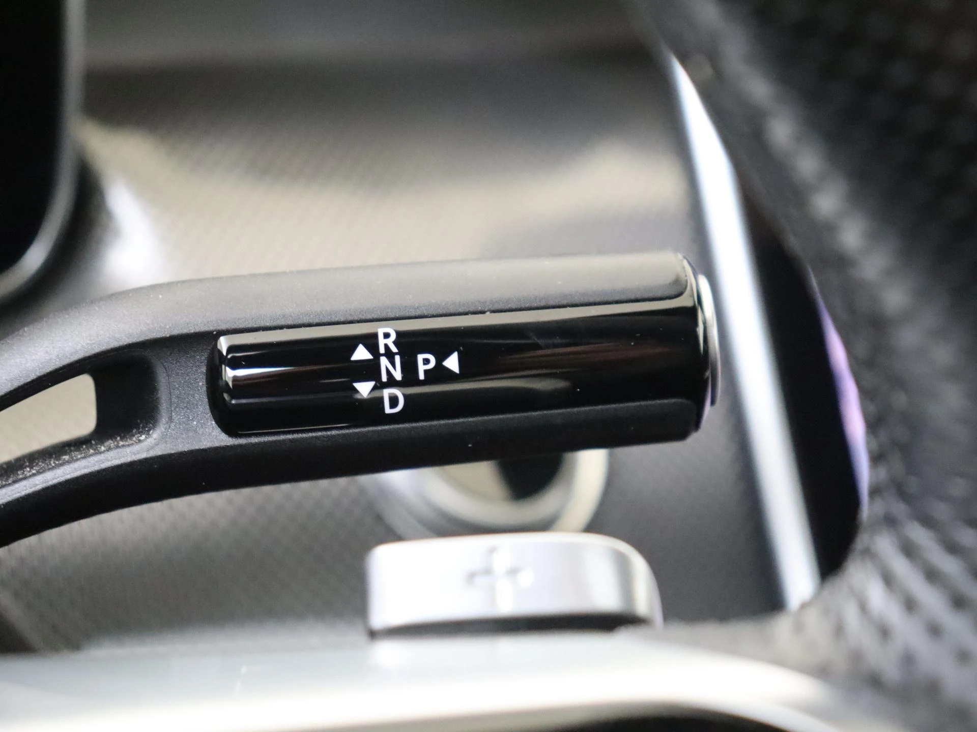 Mercedes-Benz-C-Klasse-image-13