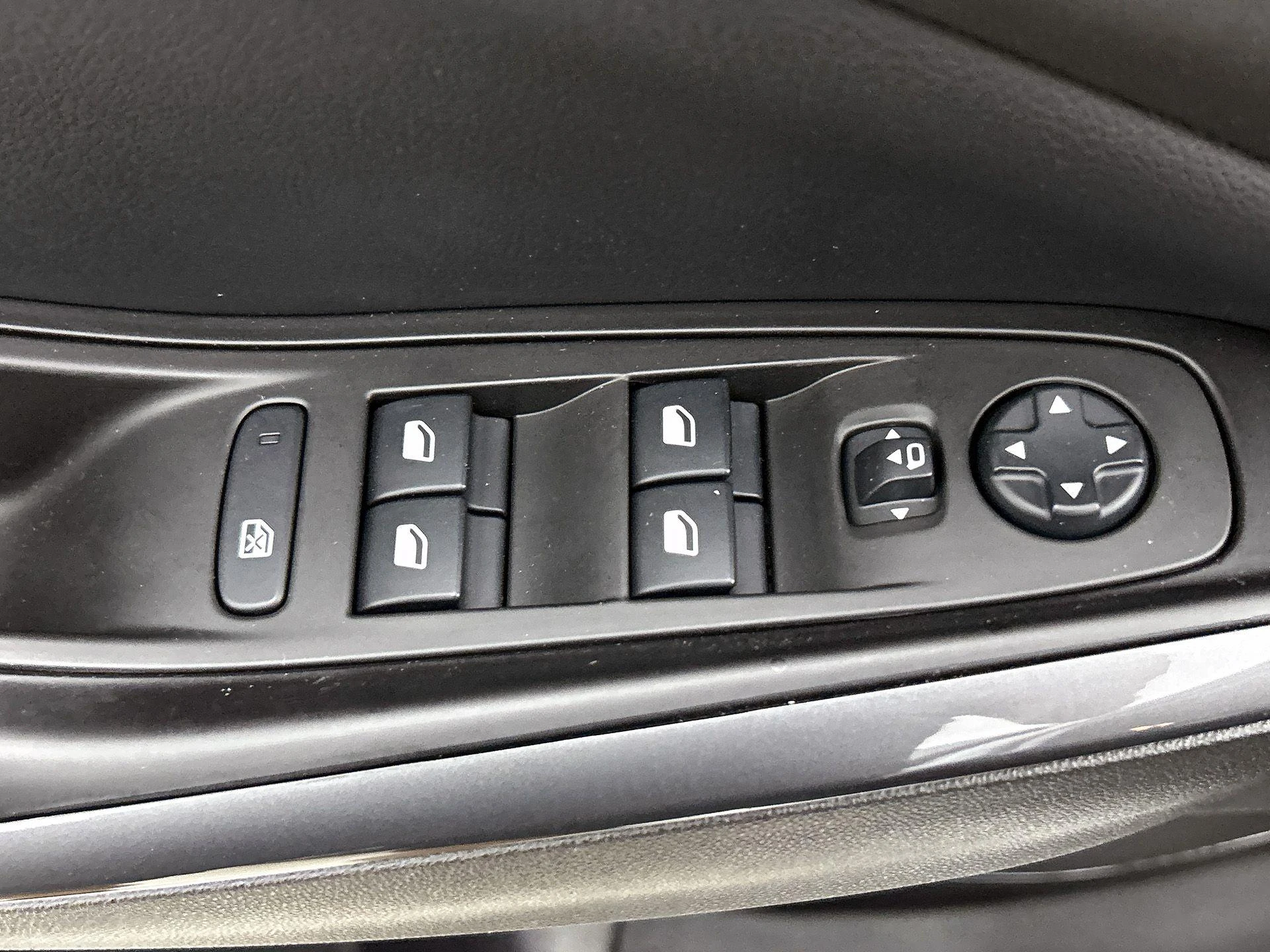 Opel-Grandland X-image-33