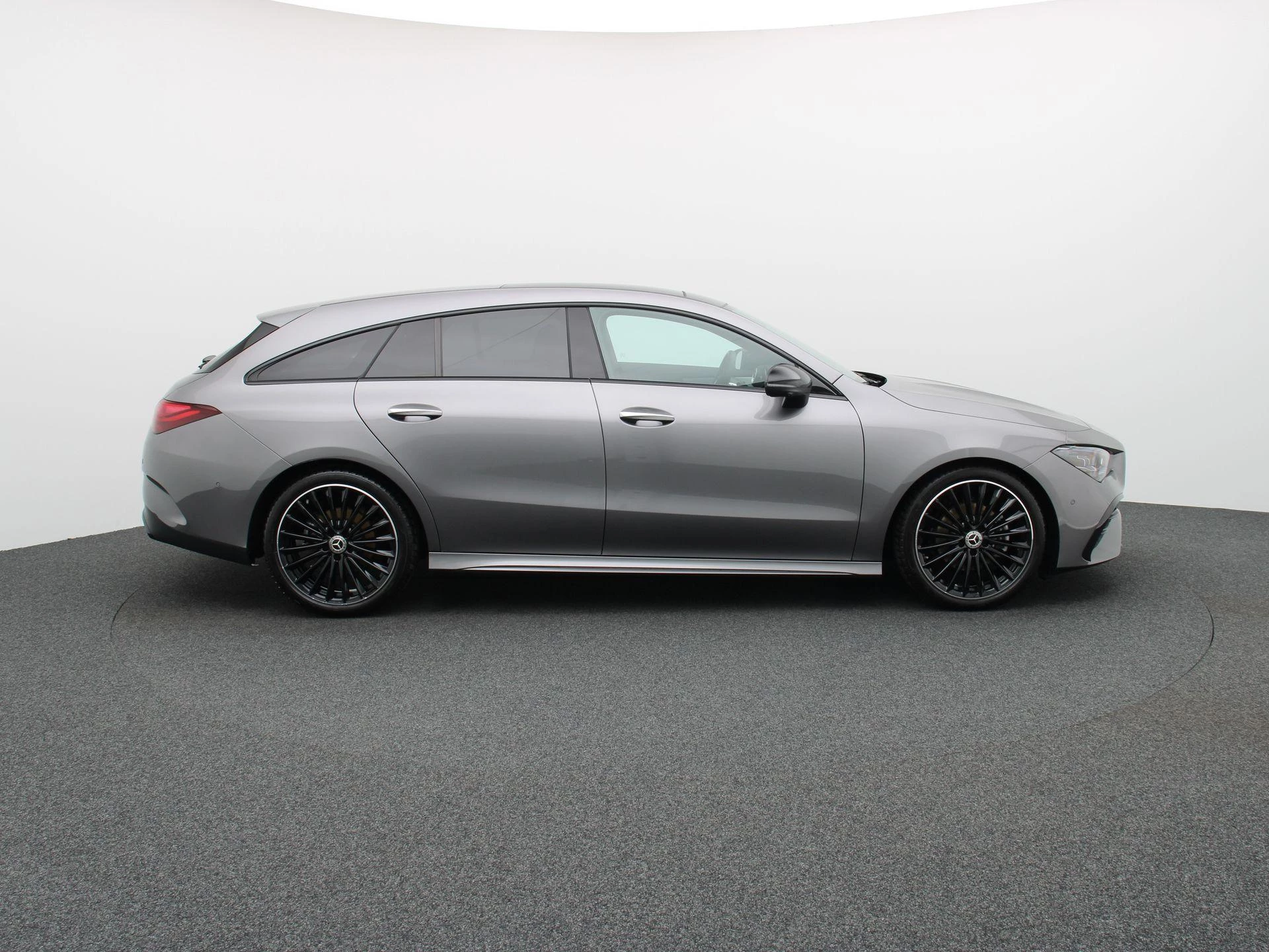 Mercedes-Benz CLA 180 Star Edition Shooting Brake + PANORAMISCH DAK + MULTIBEAM LED +