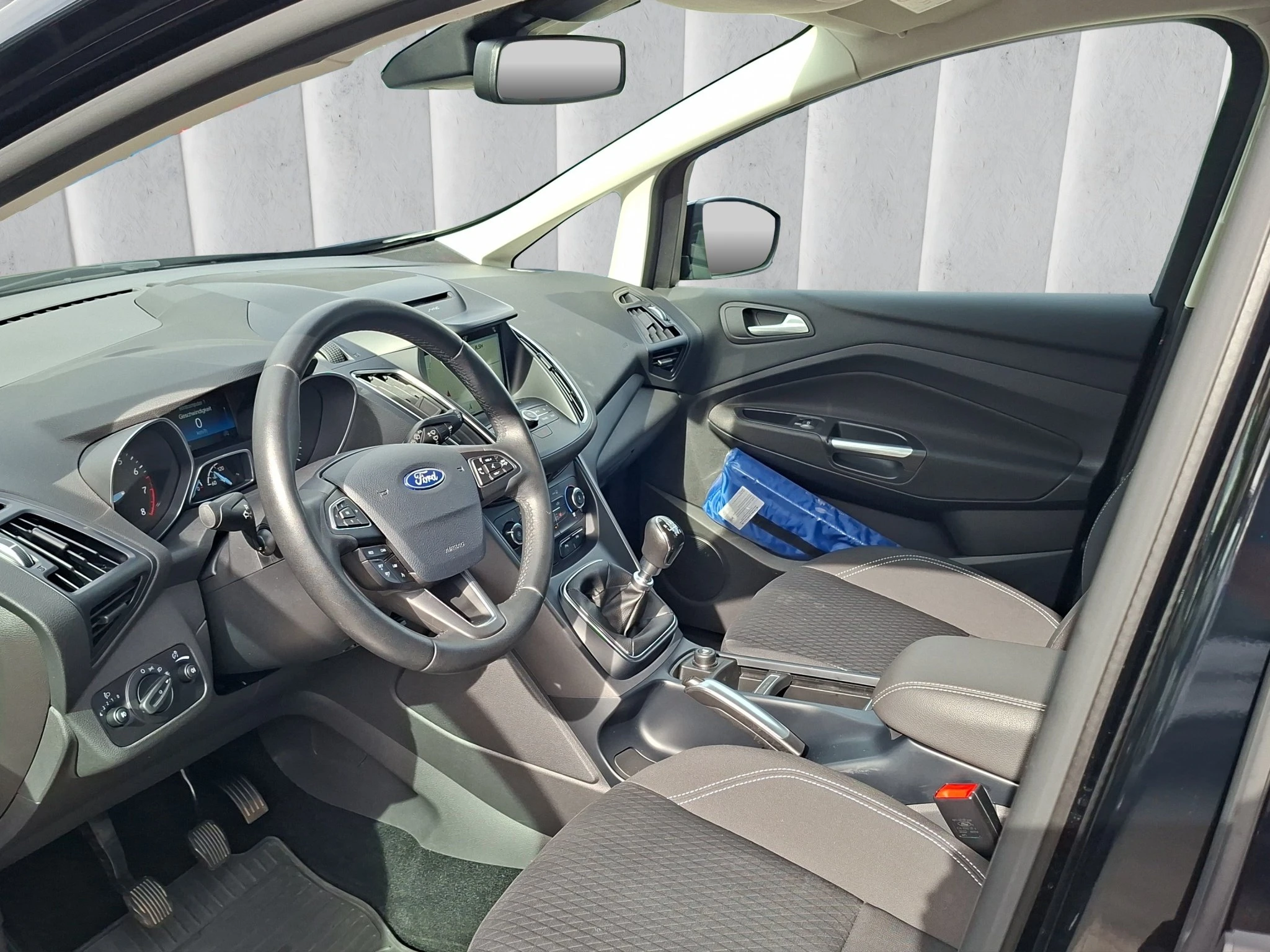 Ford-C-MAX-image-9