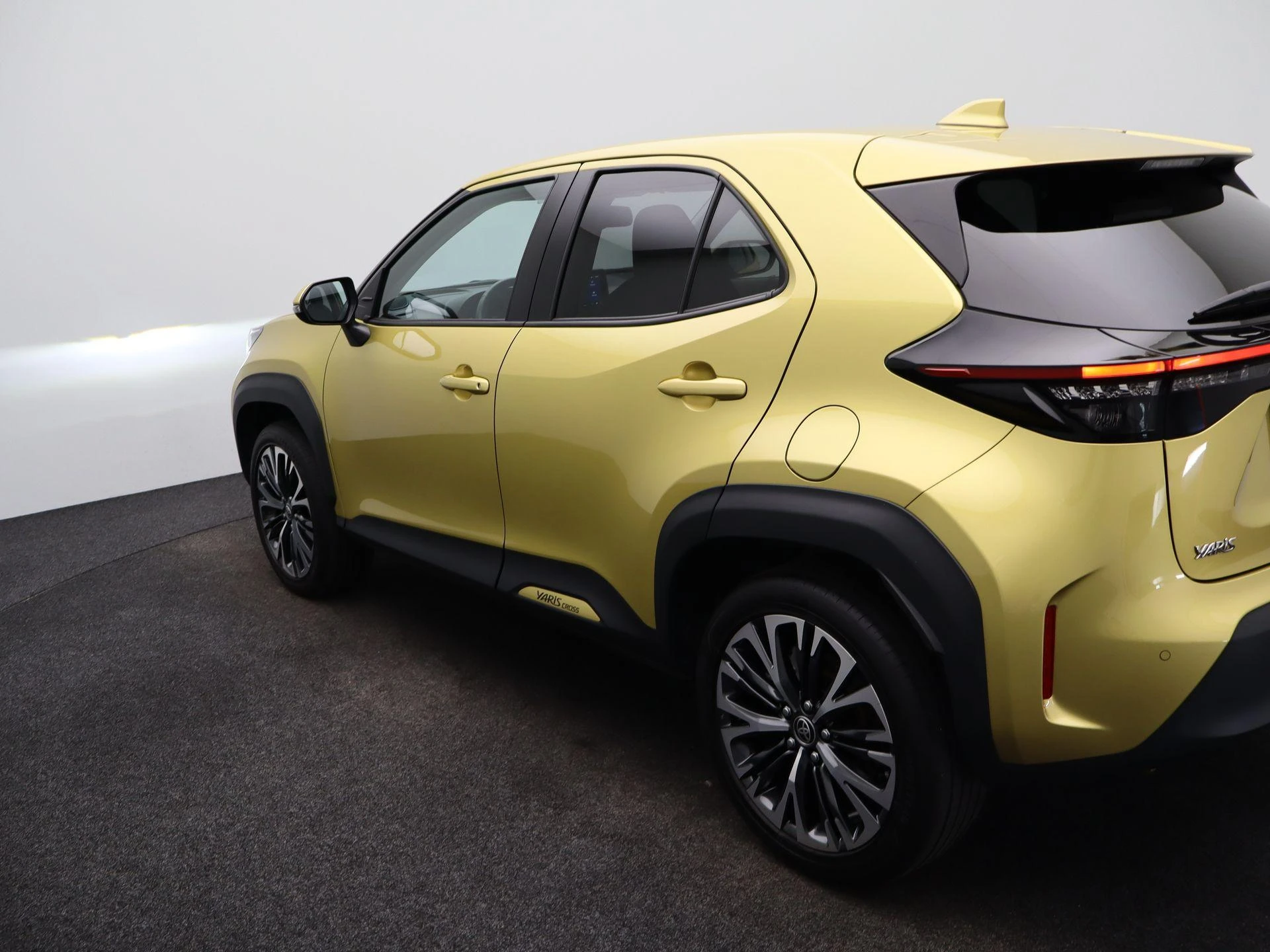 Toyota-Yaris Cross-image-36