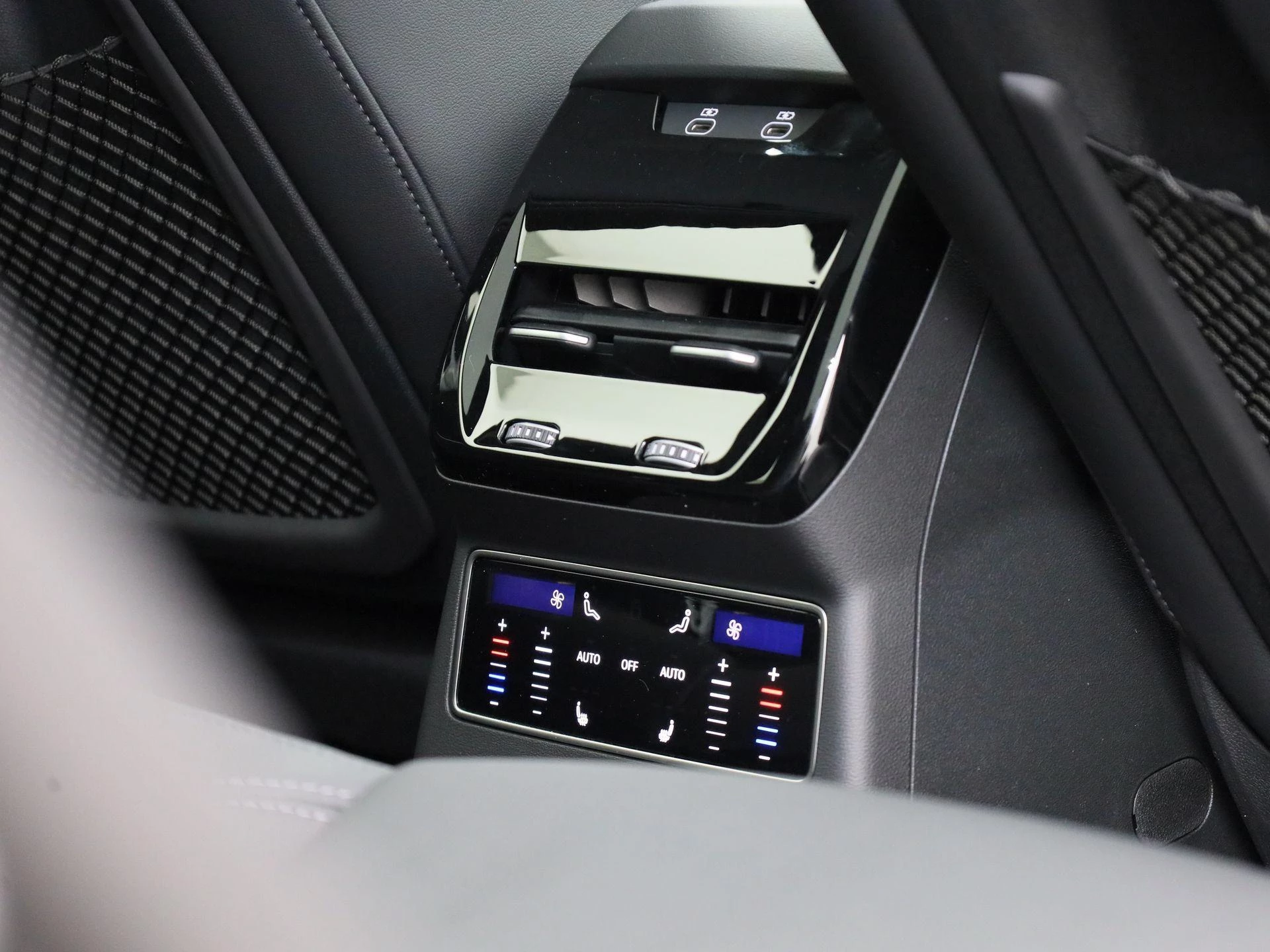 Audi A6 Avant 2.0 e-hybrid quattro S edition 299 PK