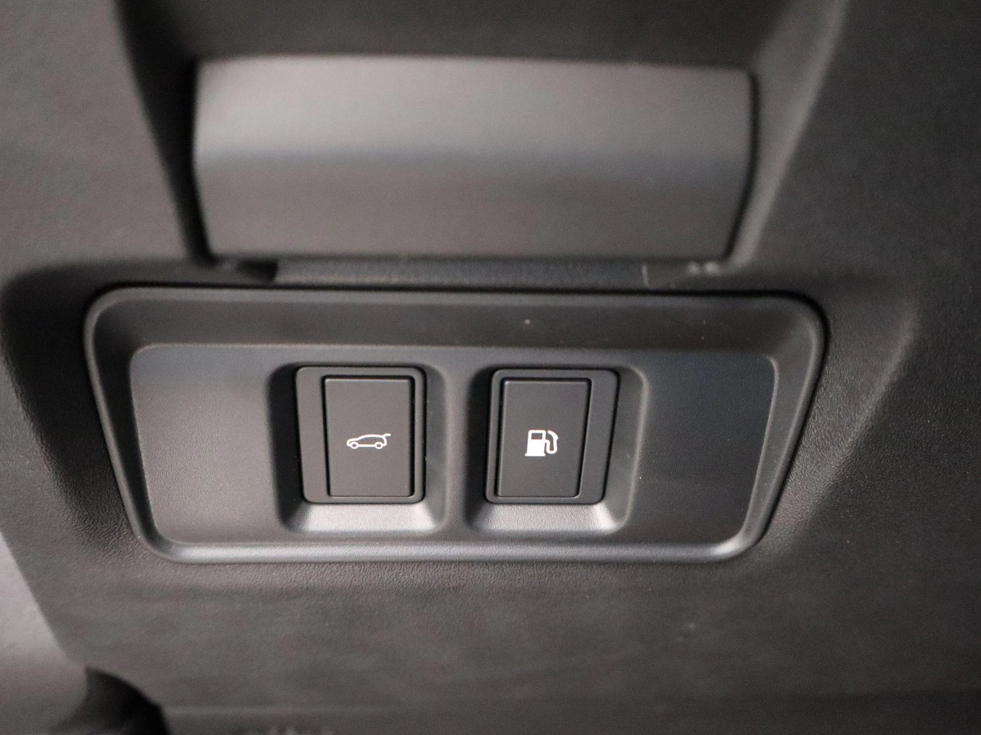 Land Rover-Discovery Sport-image-27