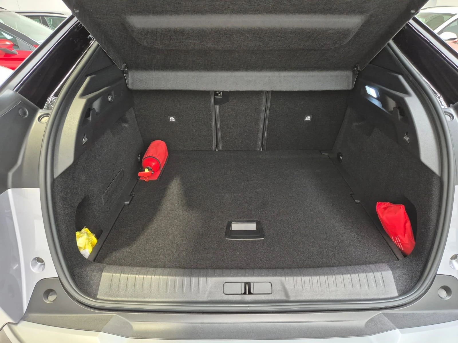 Peugeot 3008 1.2 HYBRID 145 e-DSC6 GT