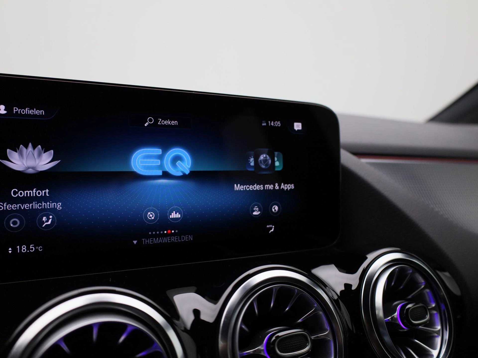 Mercedes-Benz-EQA-image-26