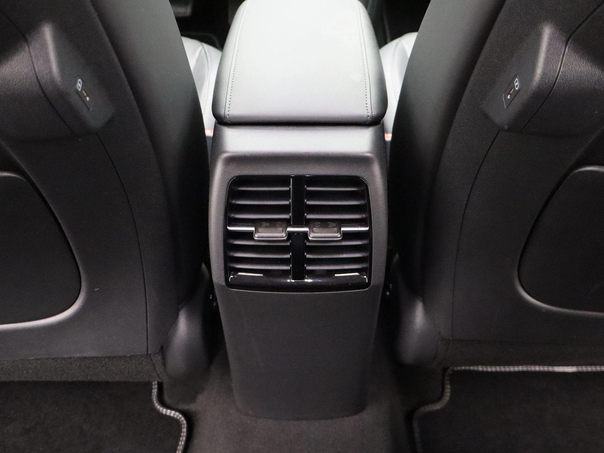 Kia-Niro-image-34