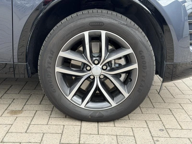 Land Rover-Discovery Sport-image-29