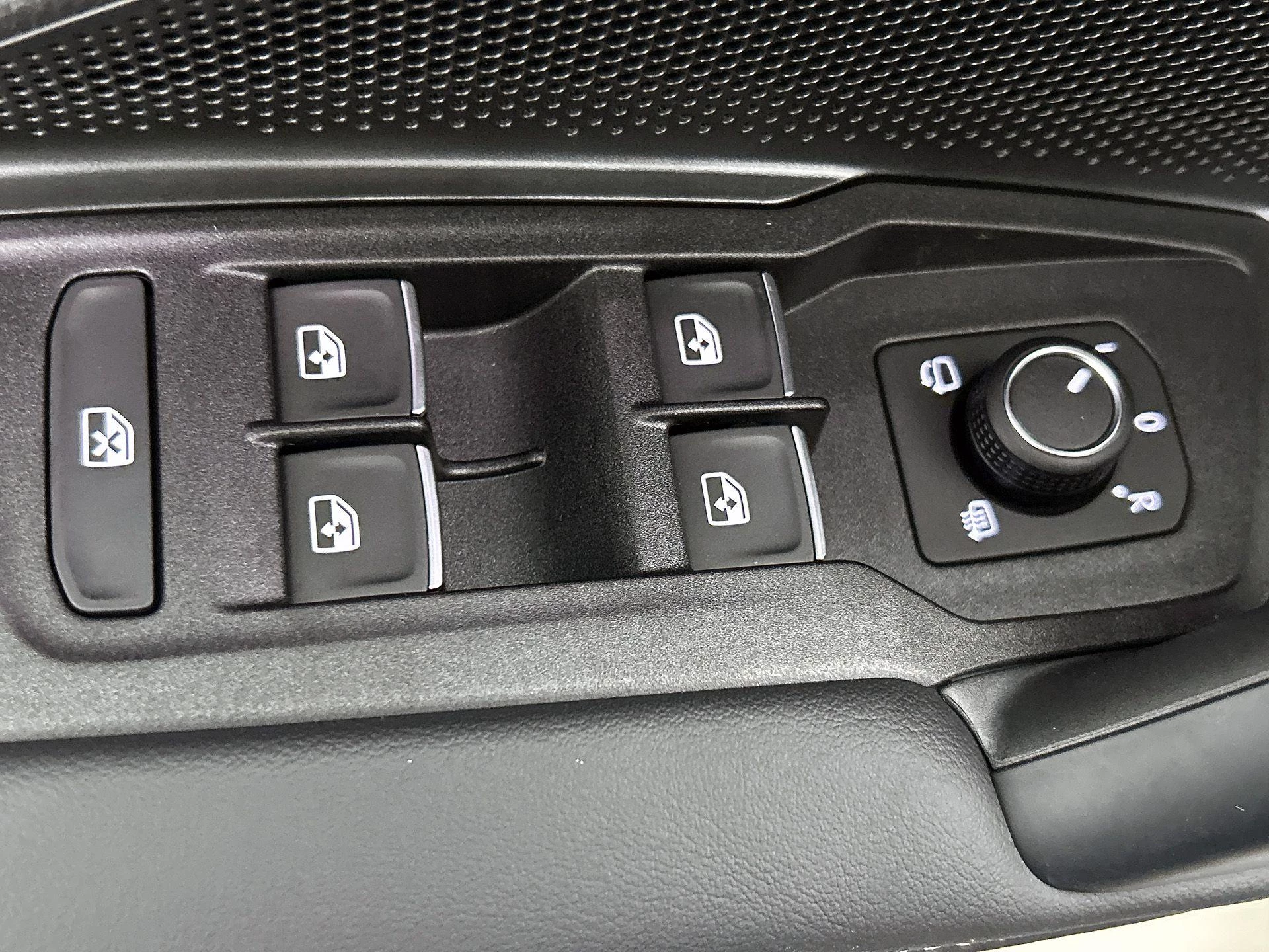 Volkswagen-Tiguan-image-47