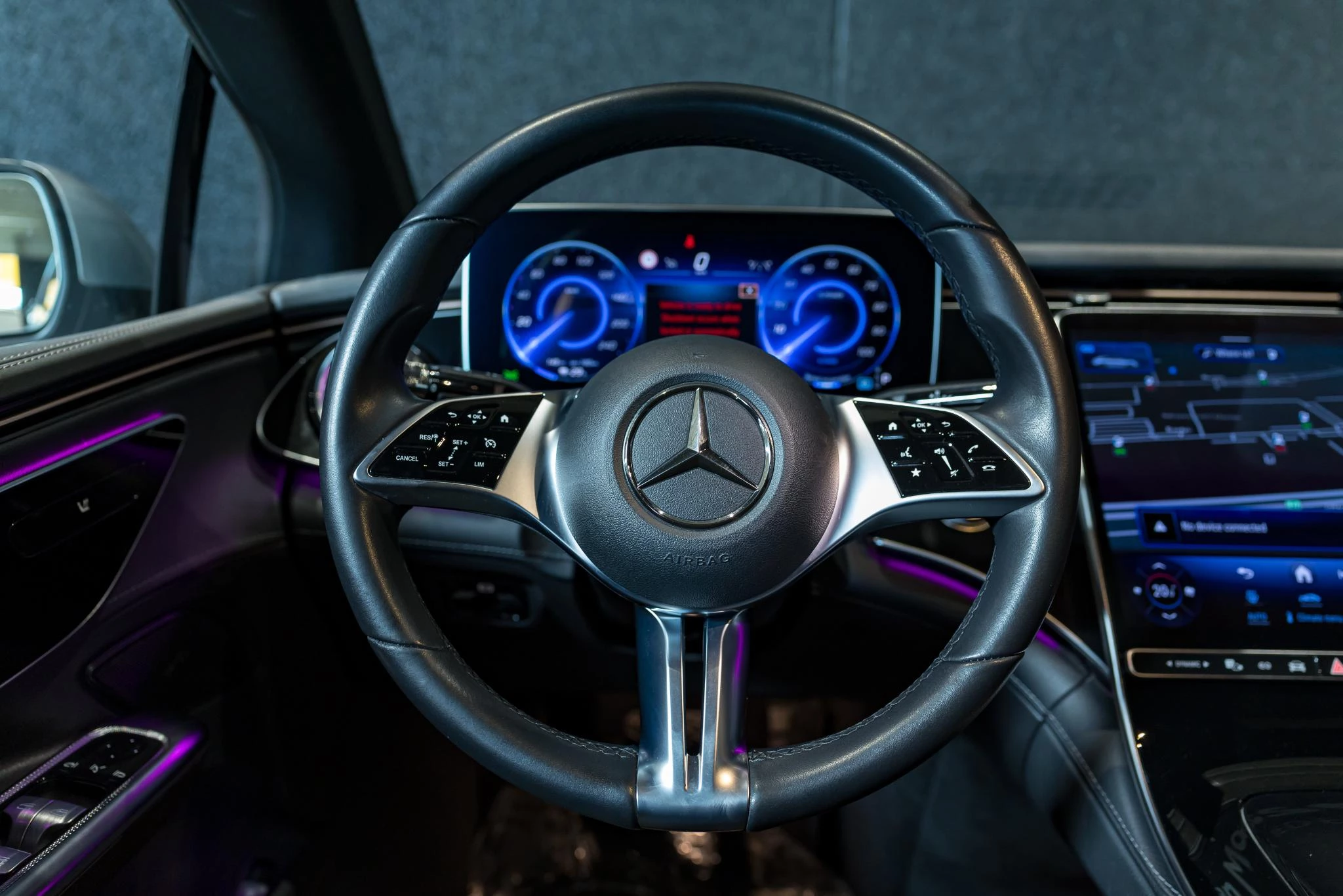 Mercedes-Benz-EQE-image-14