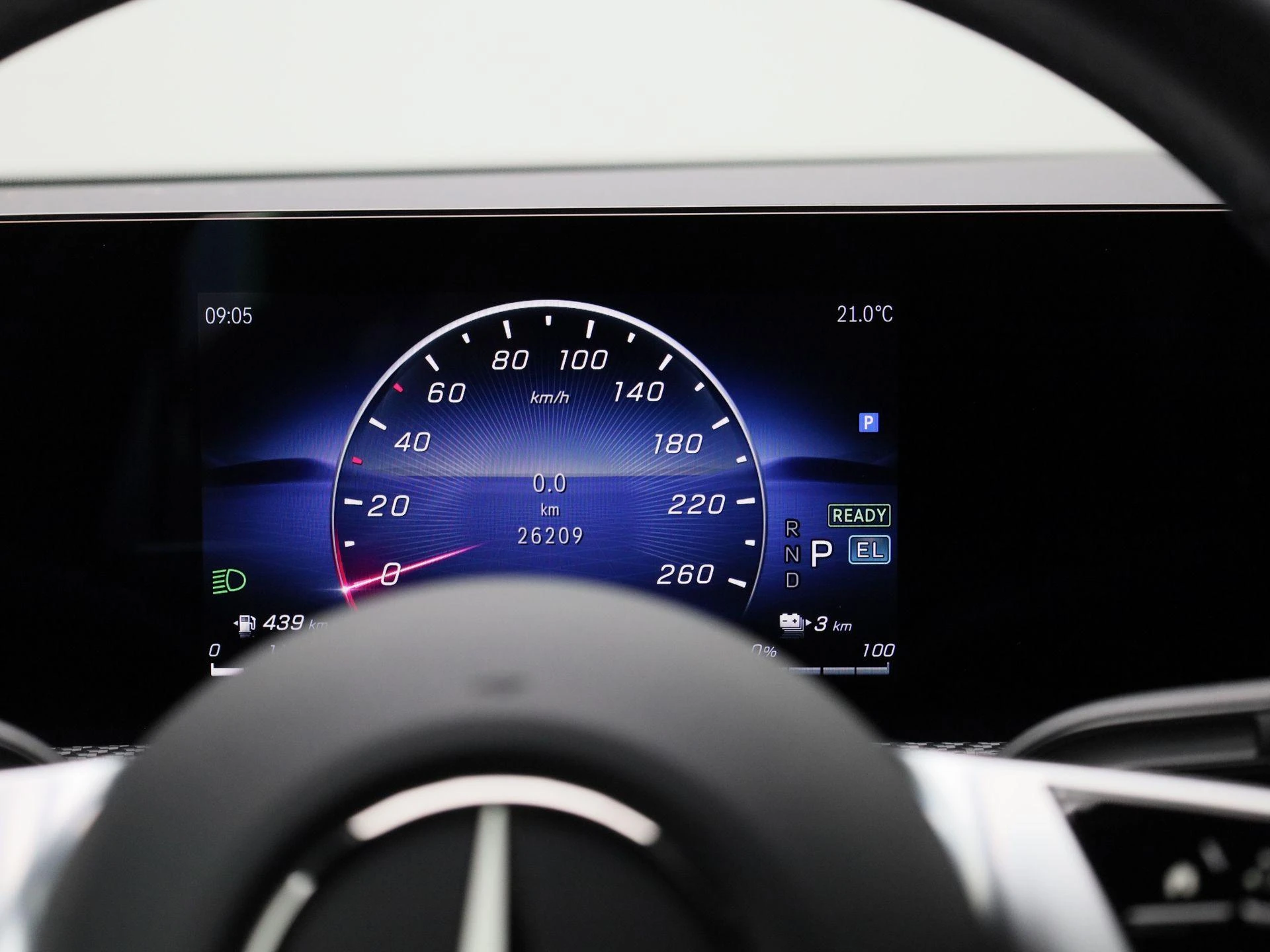 Mercedes-Benz-CLA-image-7