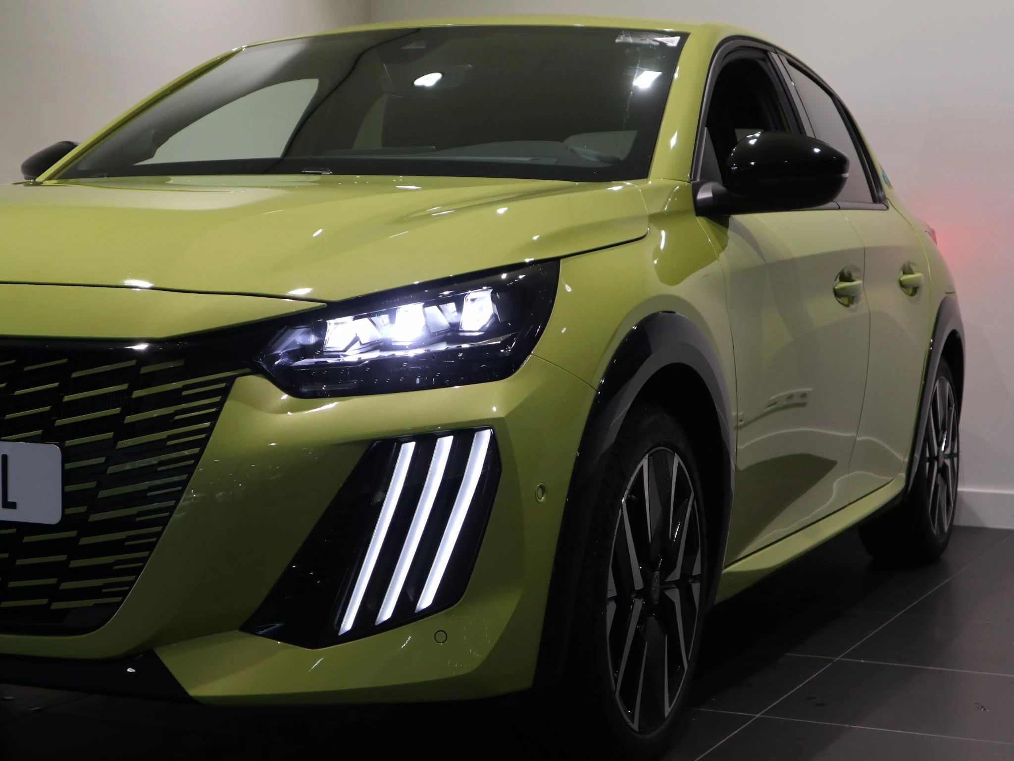 Peugeot-e-208-image-3