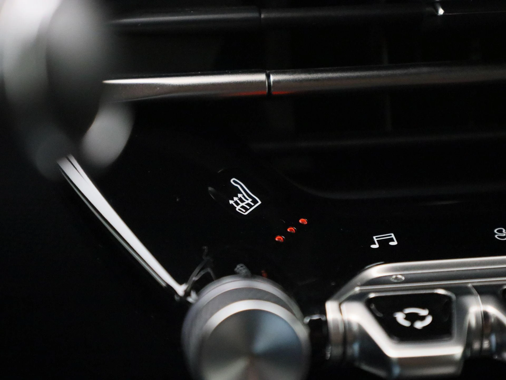 Peugeot-208-image-20