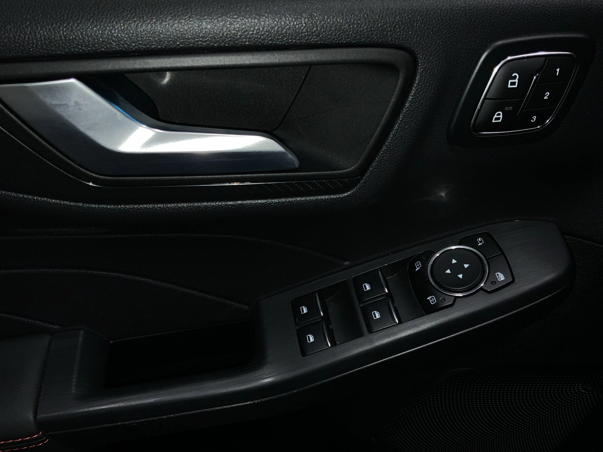 Ford Kuga ST-Line X Aut.*360GRAD*LED-MATRIX*NAVI*GRA*WINTER-PKT.