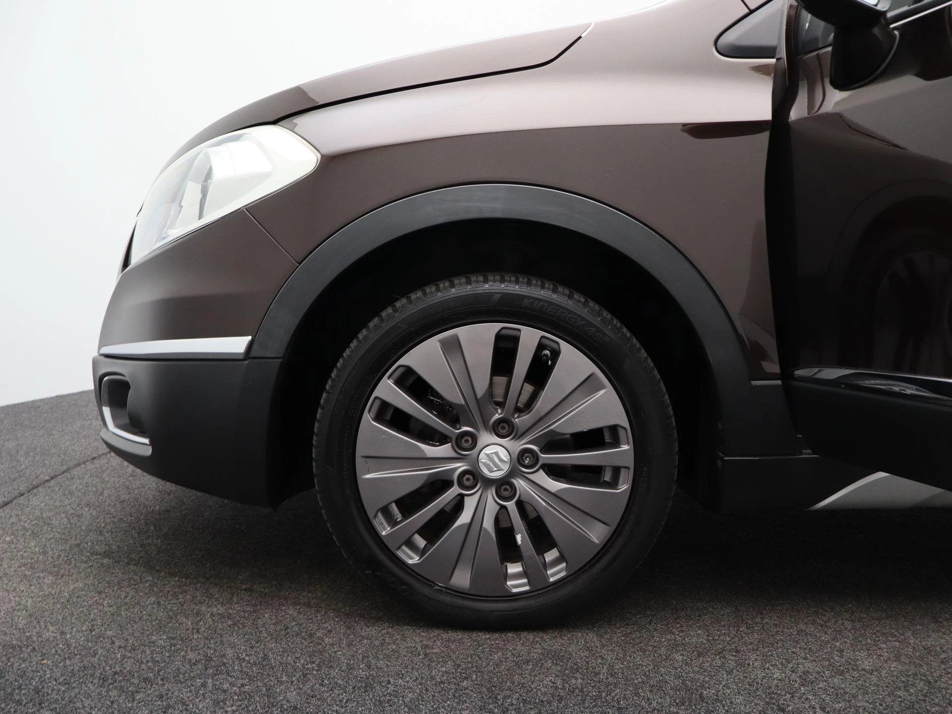 Suzuki-S-Cross-image-24