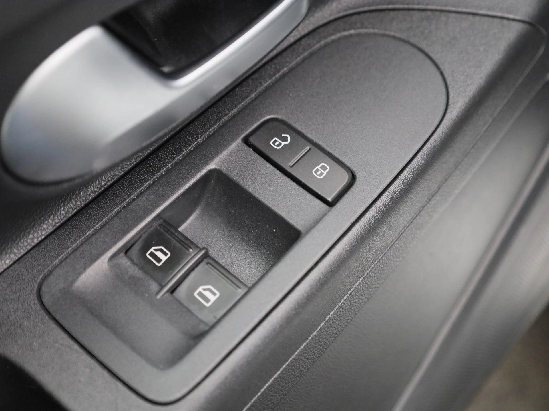 Volkswagen-up!-image-20