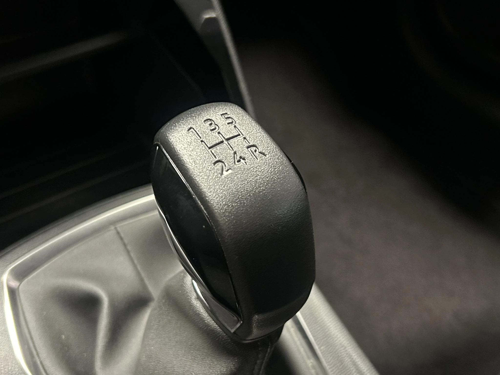 Peugeot-208-image-12
