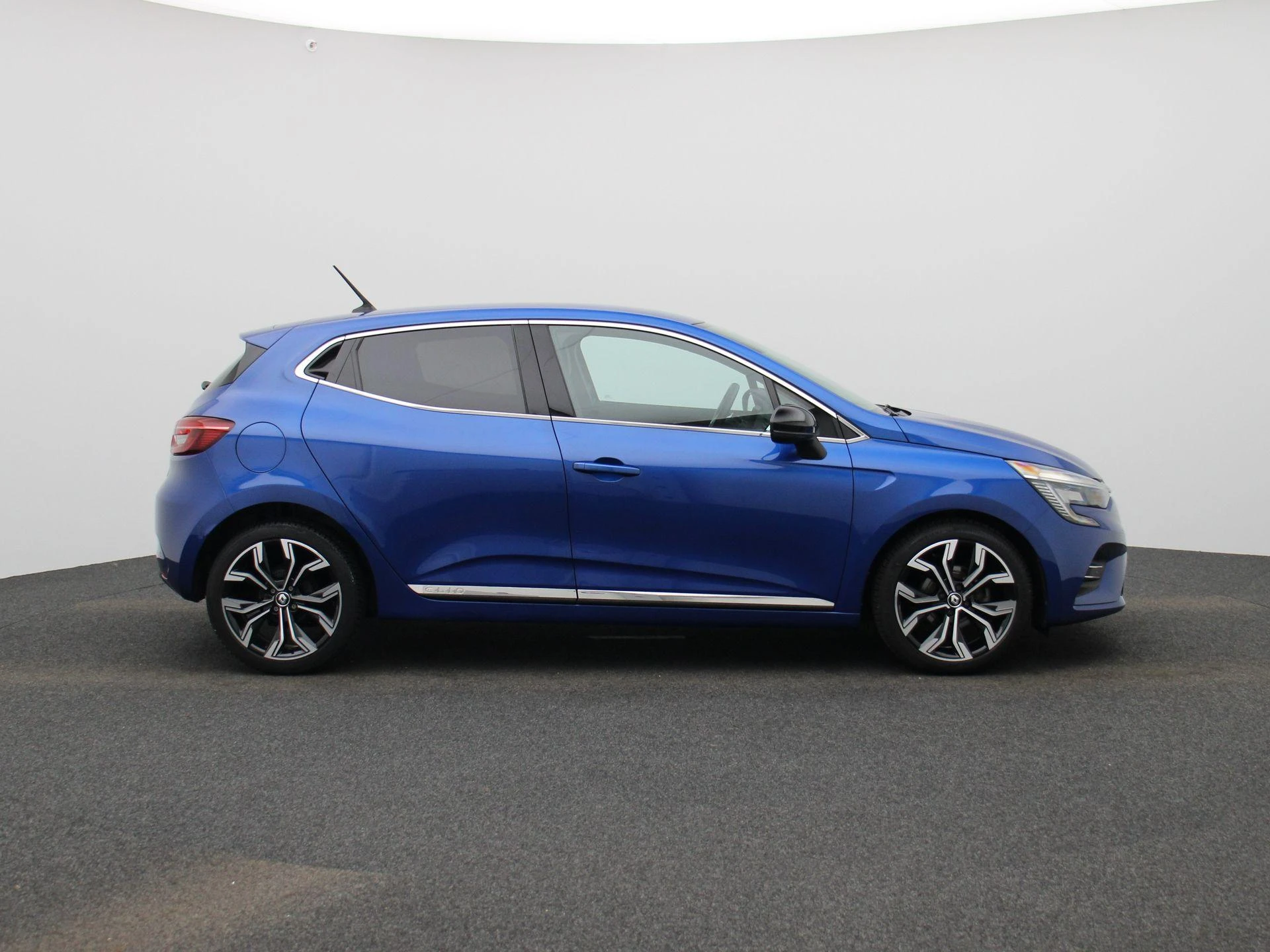Renault-Clio-image-5