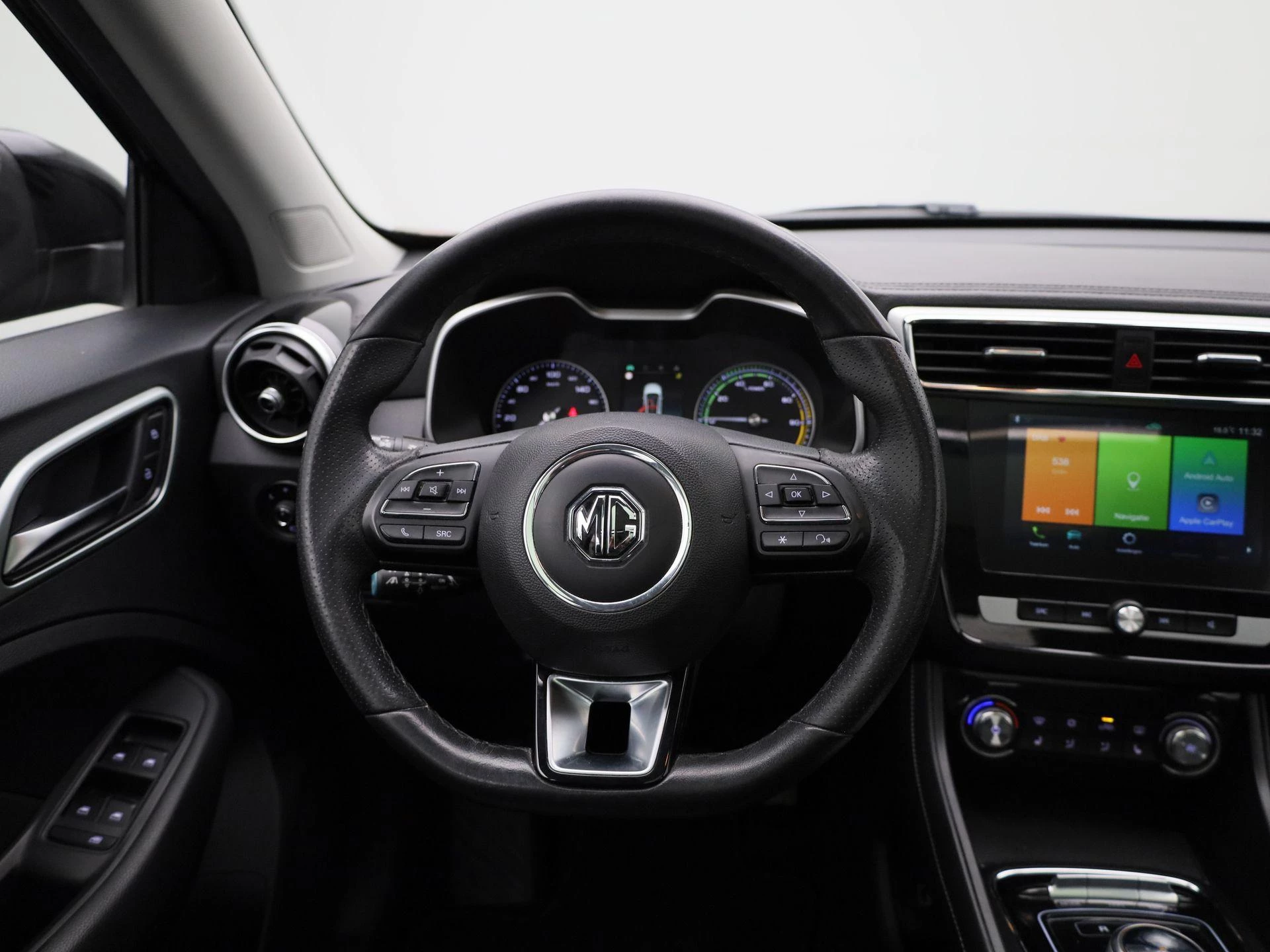 MG-ZS EV-image-6