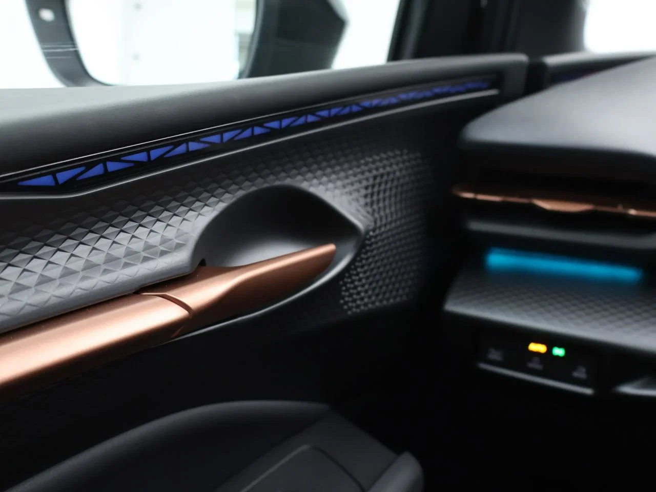 CUPRA Raval Raval Endurance First Edition Plus - Bicolor 211pk 51,5kWh *DEMO*