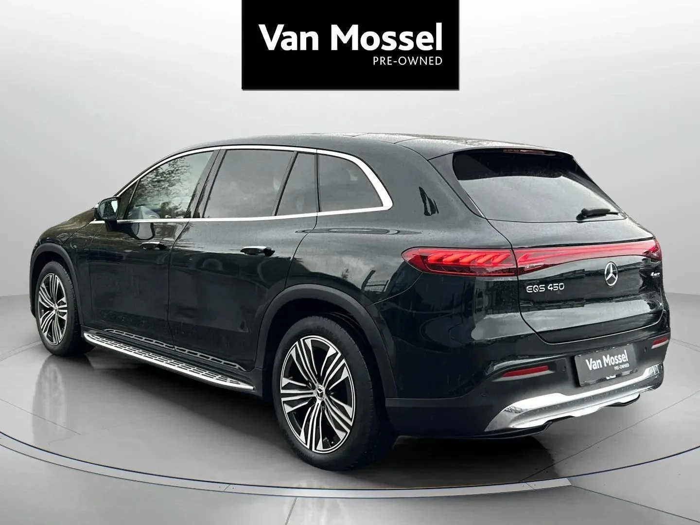 Mercedes-Benz-EQS-image-6