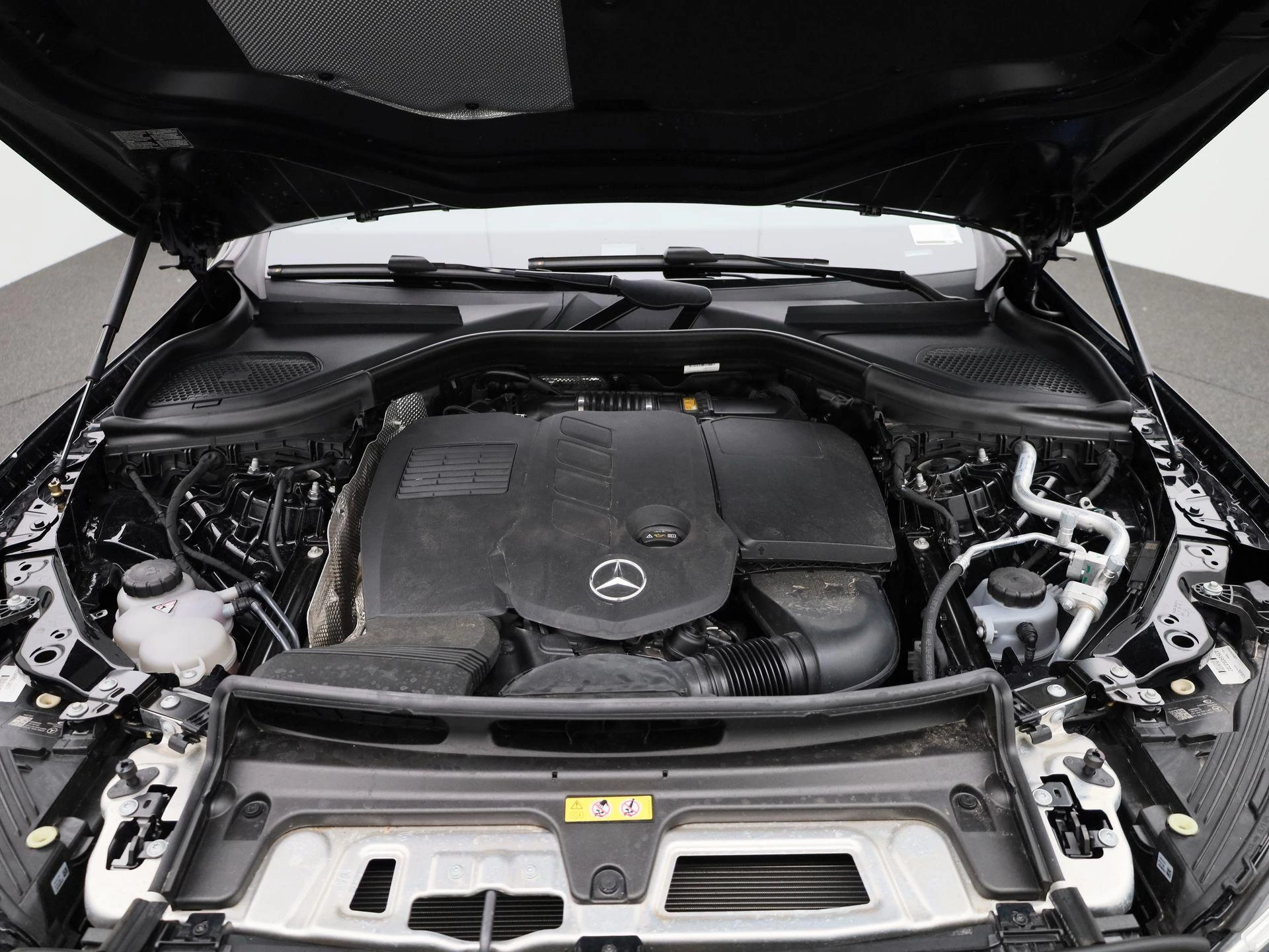 Mercedes-Benz-GLC-image-46