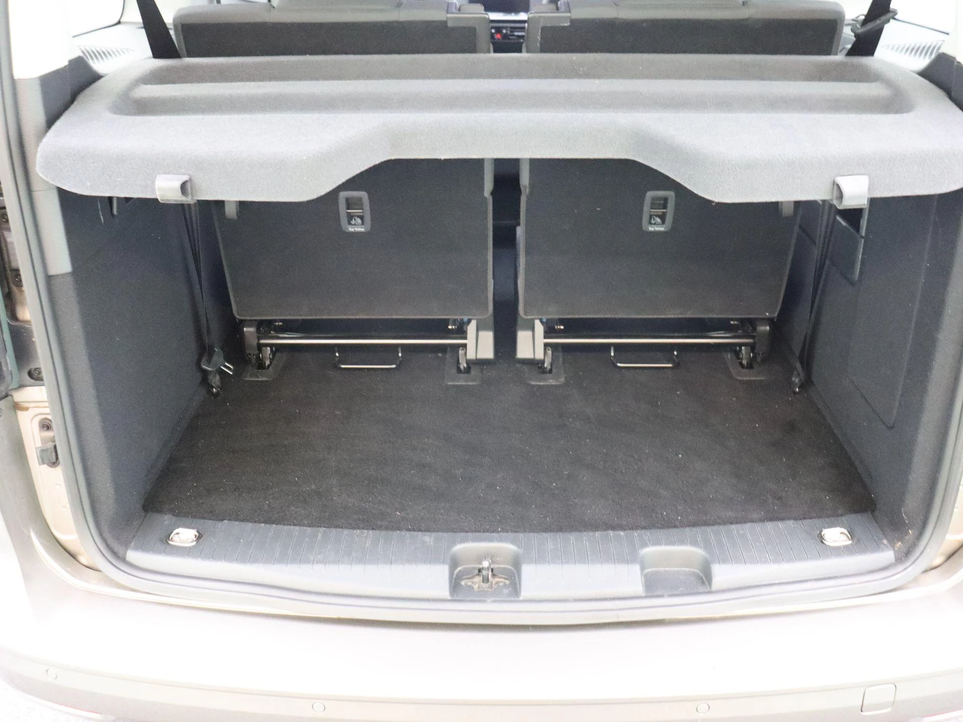 Volkswagen Caddy 1.5 TSI | 7 Zit. | Carplay |