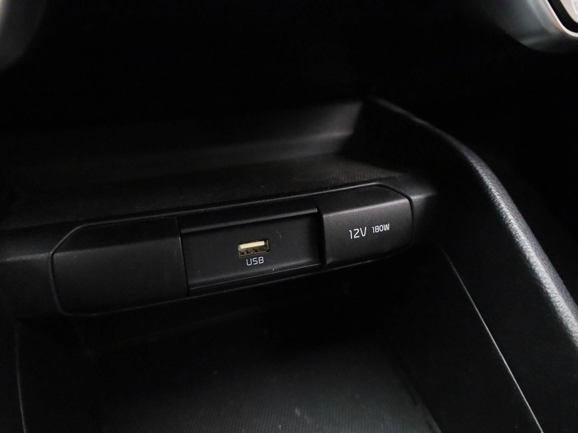 Kia-Stonic-image-24