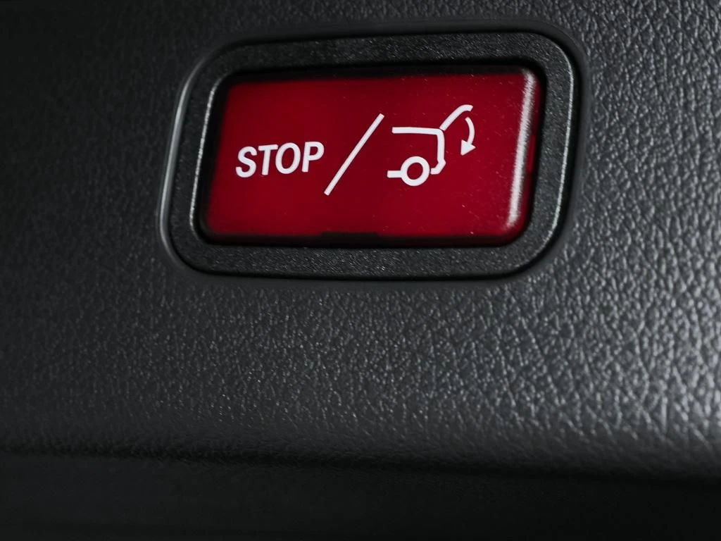 Mercedes-Benz-C-Klasse 200-image-17